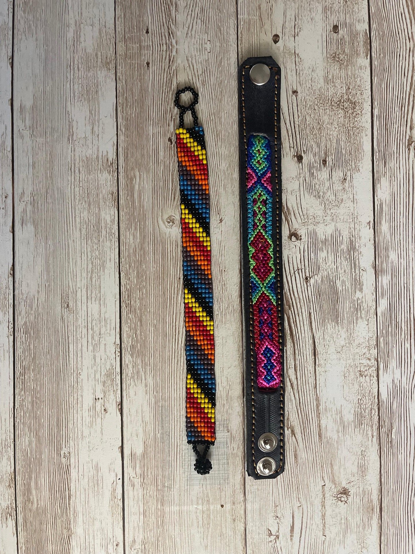 2x CHAQUIRA Huichol Mexican Bracelet & Leather Embroidered Bracelet Pulsera de Chaquira Huichol y Pulsera de Piel con  Bordado