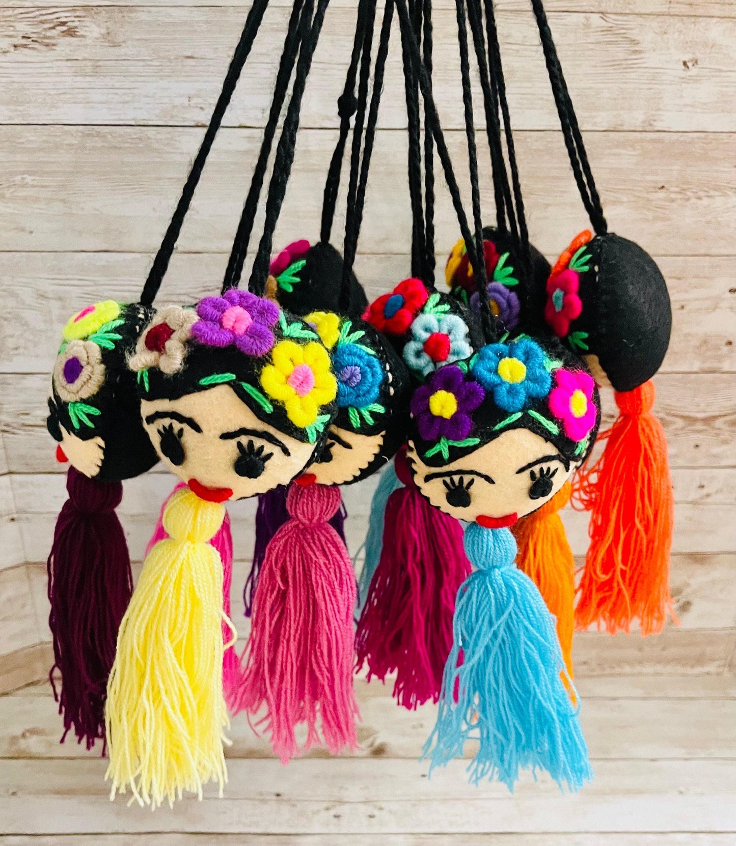 Frida Kahlo Tassle Pom Poms Pompones de Frida Kahlo