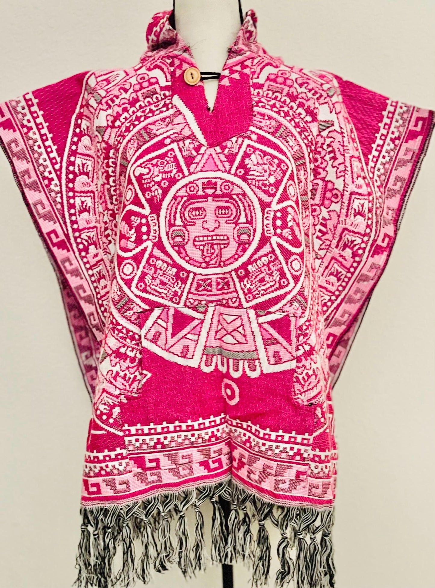 Gavan Delgado Poncho Mexicano Calendario Azteca con Gorro Mexican Thin Aztec Calendar Poncho with Hoodie