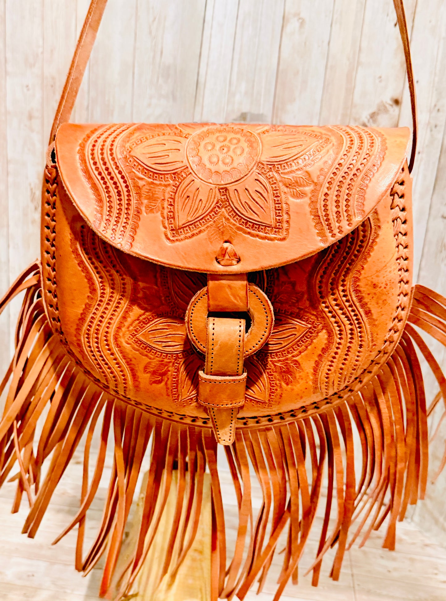 Mexican Leather Tooled Fringe Crossbody Handbag Bolsa Mexicana de Piel Cincelada con Flecos