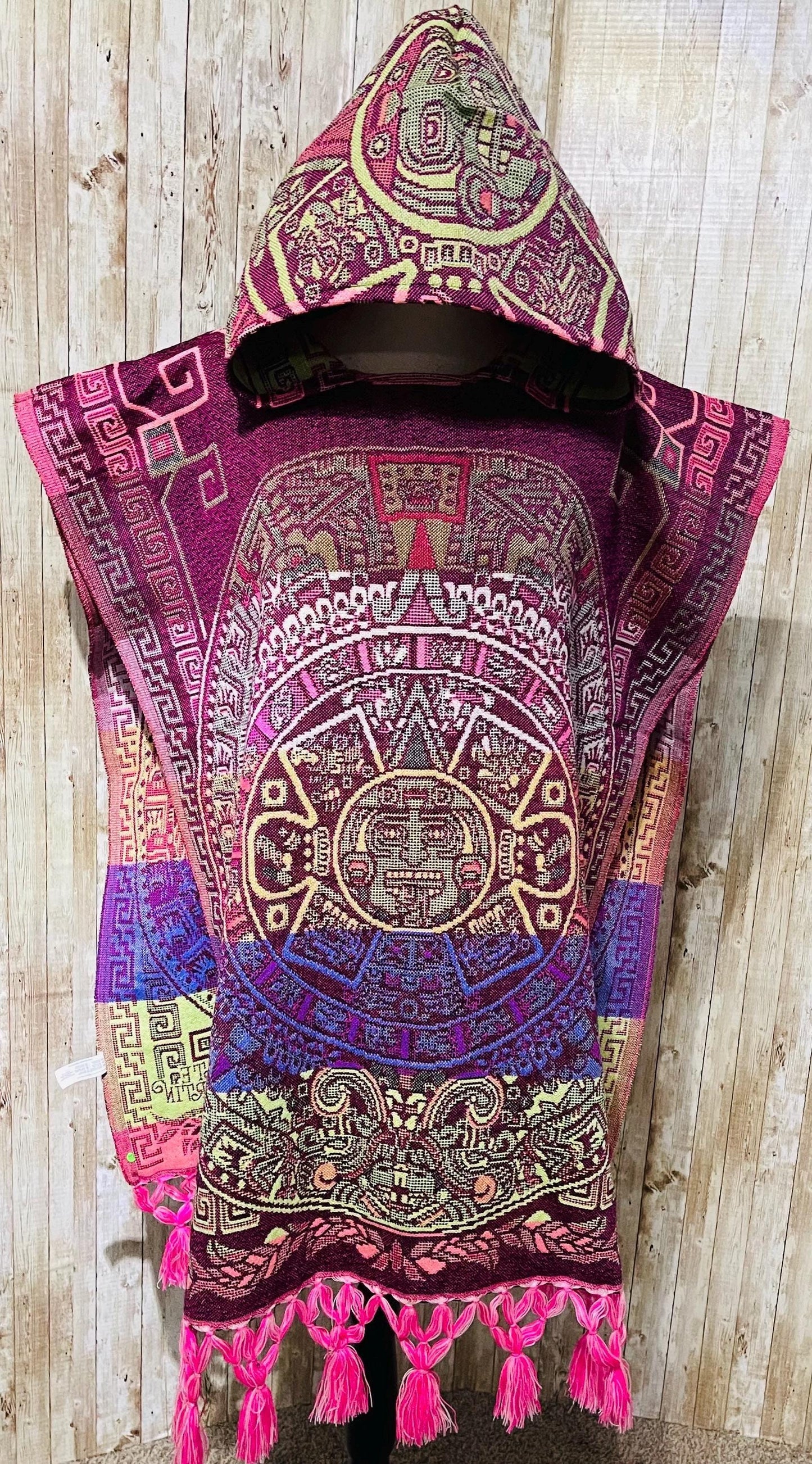 Gavan Poncho Mexicano Calendario Azteca con Gorro Aztec Calendar Mexican Poncho with Hoodie