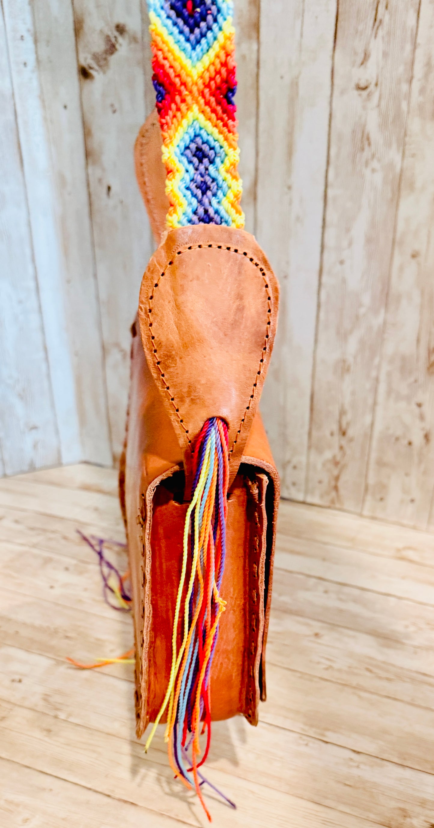 Mexican Leather Tooled Crossbody Handbag Bolsa Mexicana de Piel Cincelada
