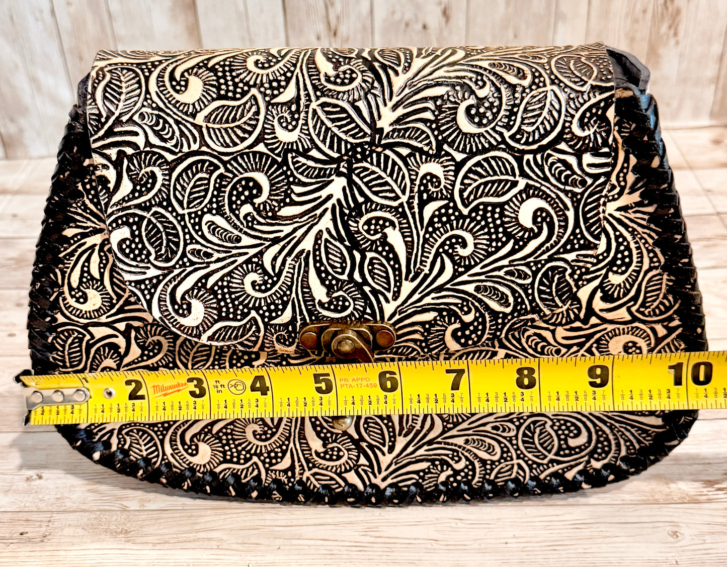Mexican Leather Tooled Crossbody Handbag Bolsa Mexicana de Piel Cincelada