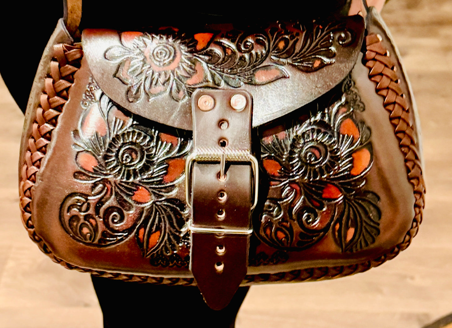 Mexican Leather Tooled Crossbody Handbag Bolsa Mexicana de Piel Cincelada