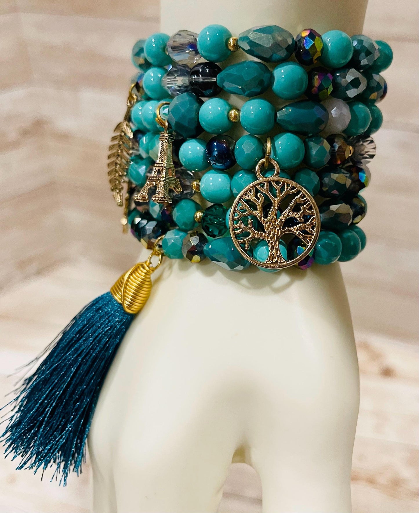 Handmade Mexican Artesanal Bracelets Set of 7 Beaded Bracelets Semanario Artesanal Mexicano 7 Pulseras