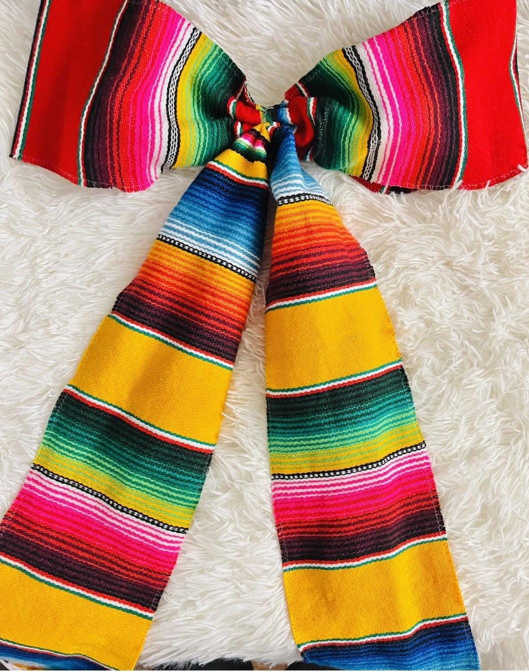 Mexican Sarape 15x20 inch Bow Moño de Sarape Mexicano 15x20 pulgadas
