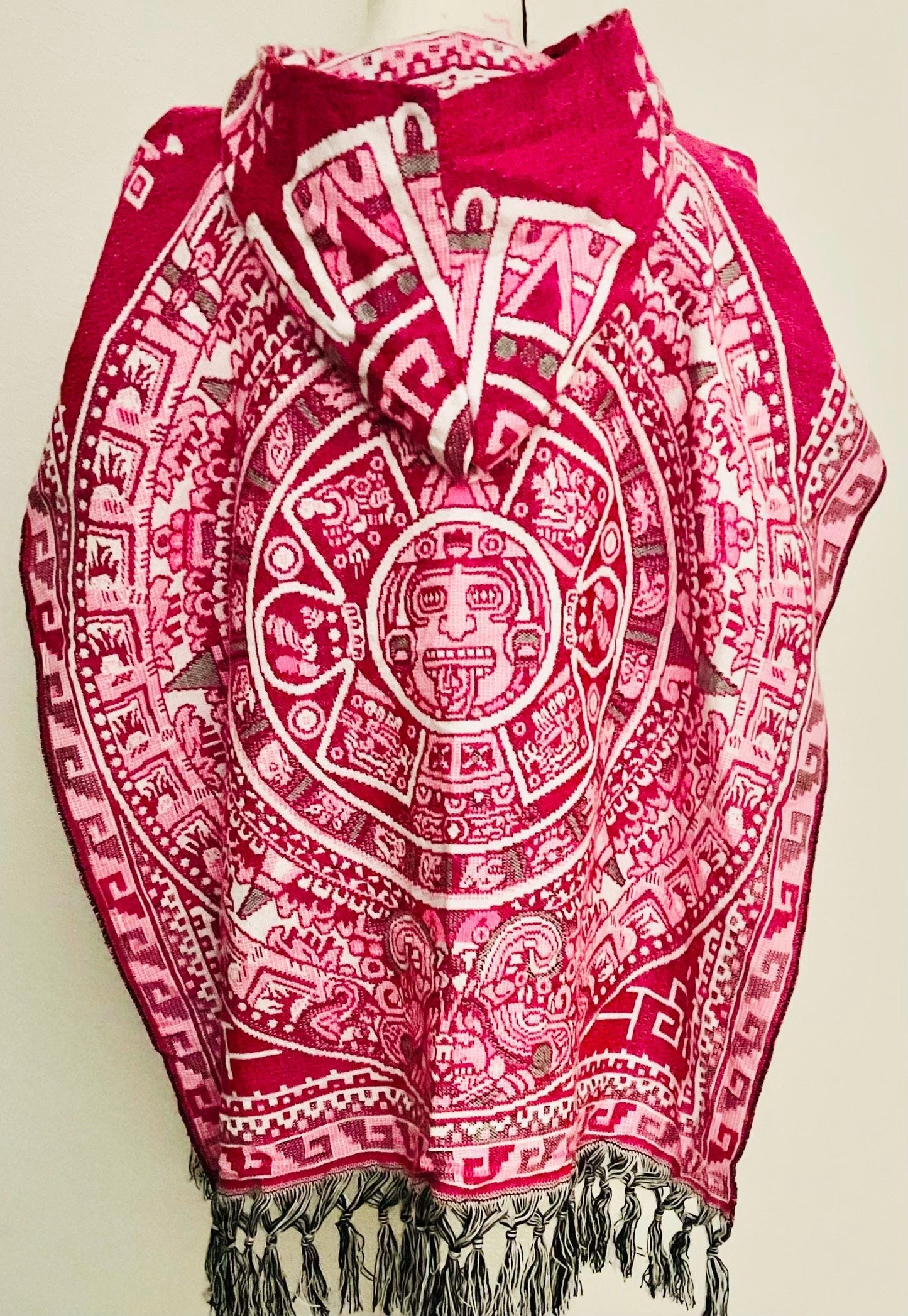 Gavan Delgado Poncho Mexicano Calendario Azteca con Gorro Mexican Thin Aztec Calendar Poncho with Hoodie