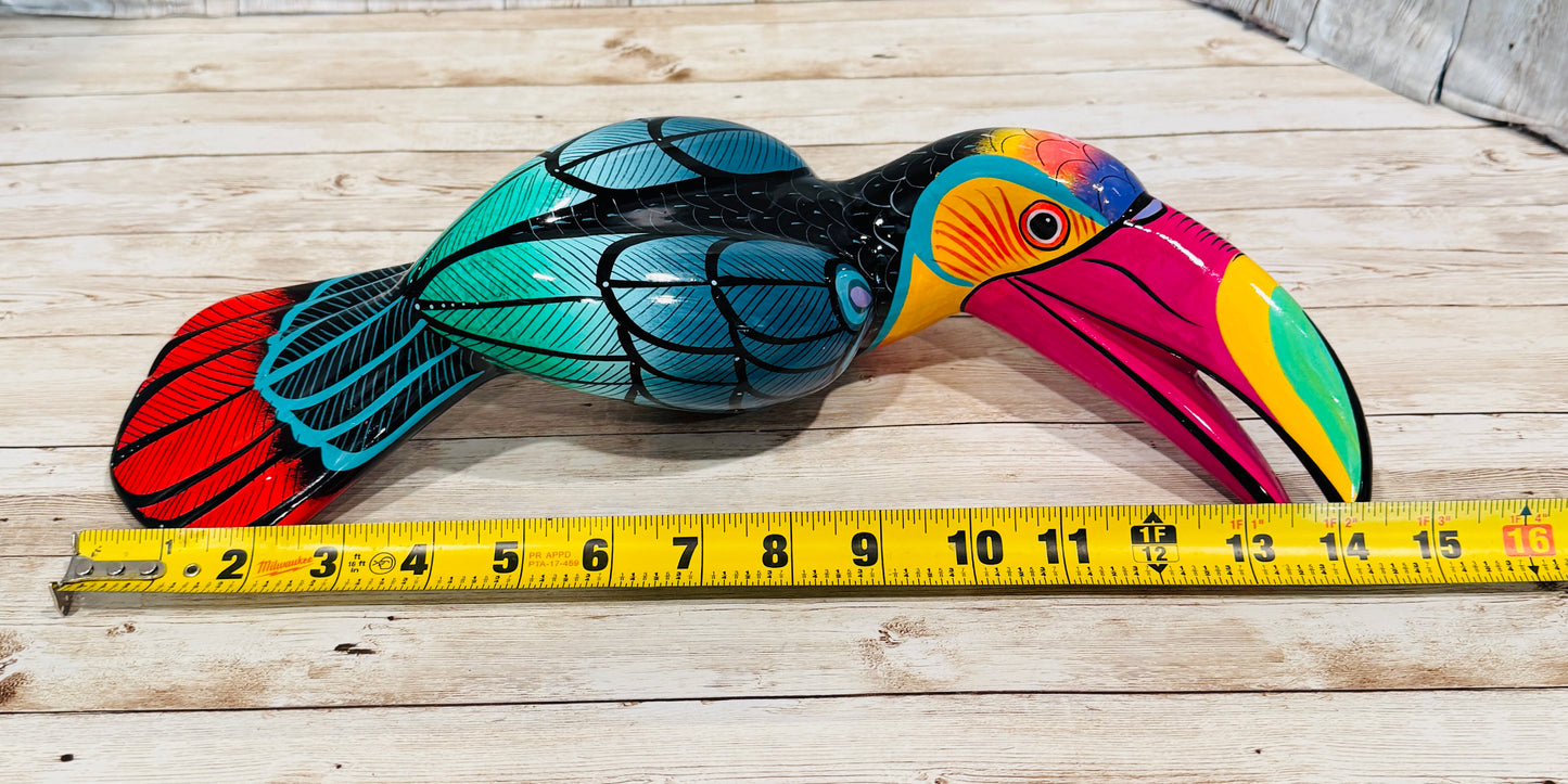 Mexican Exotic Ceramic Bird on a Perch Pajaro Mexicano de Ceramic en Aro
