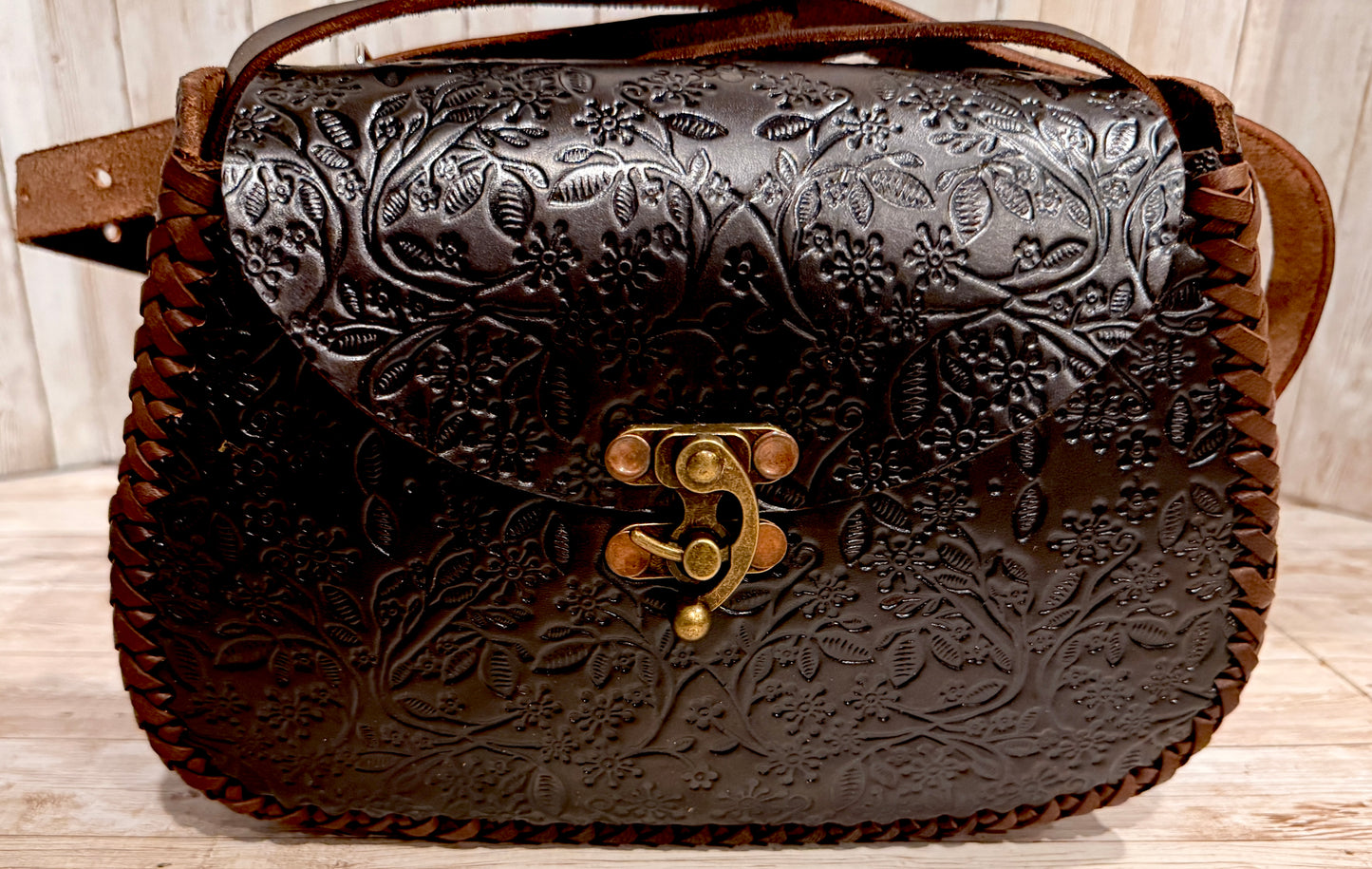 Mexican Leather Tooled Handbag Bolsa Mexicana de Piel Cincelada