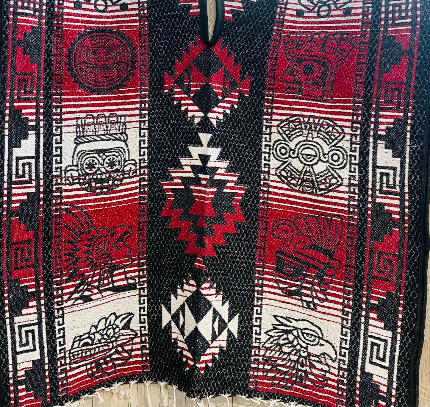 Poncho Mexicano  Calendario Azteca Con Gorro Mexican Aztec Calendar Poncho with Hoodie