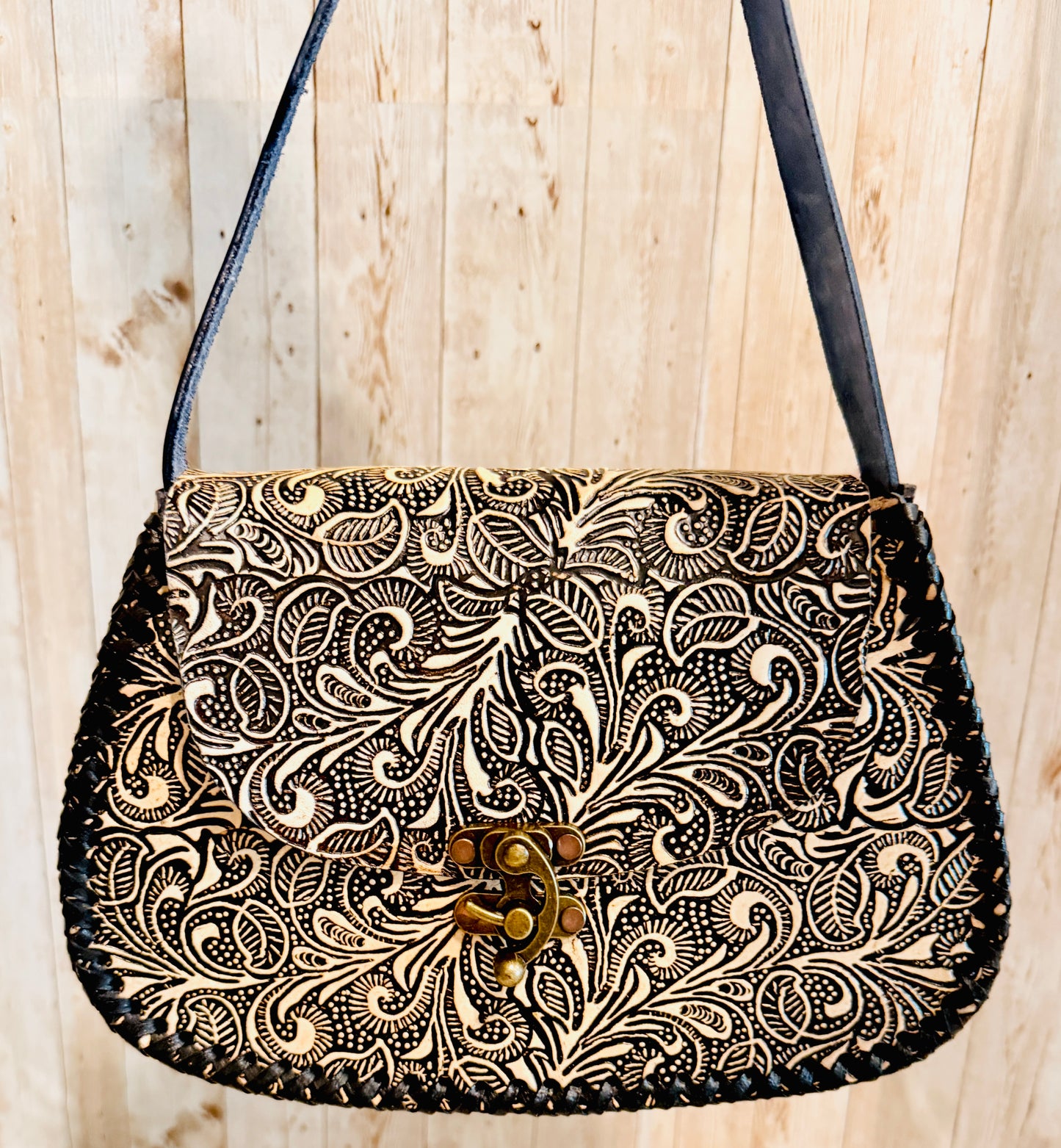 Mexican Leather Tooled Crossbody Handbag Bolsa Mexicana de Piel Cincelada