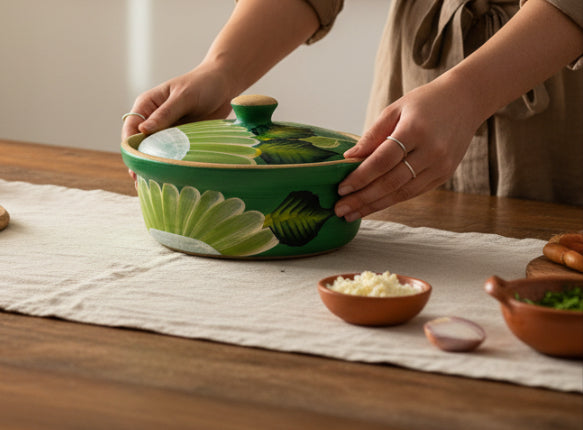 Tortillero oh Cazuela de Barro Mexicano Mexican Terra Cota Tortilla Warmer or Casserole