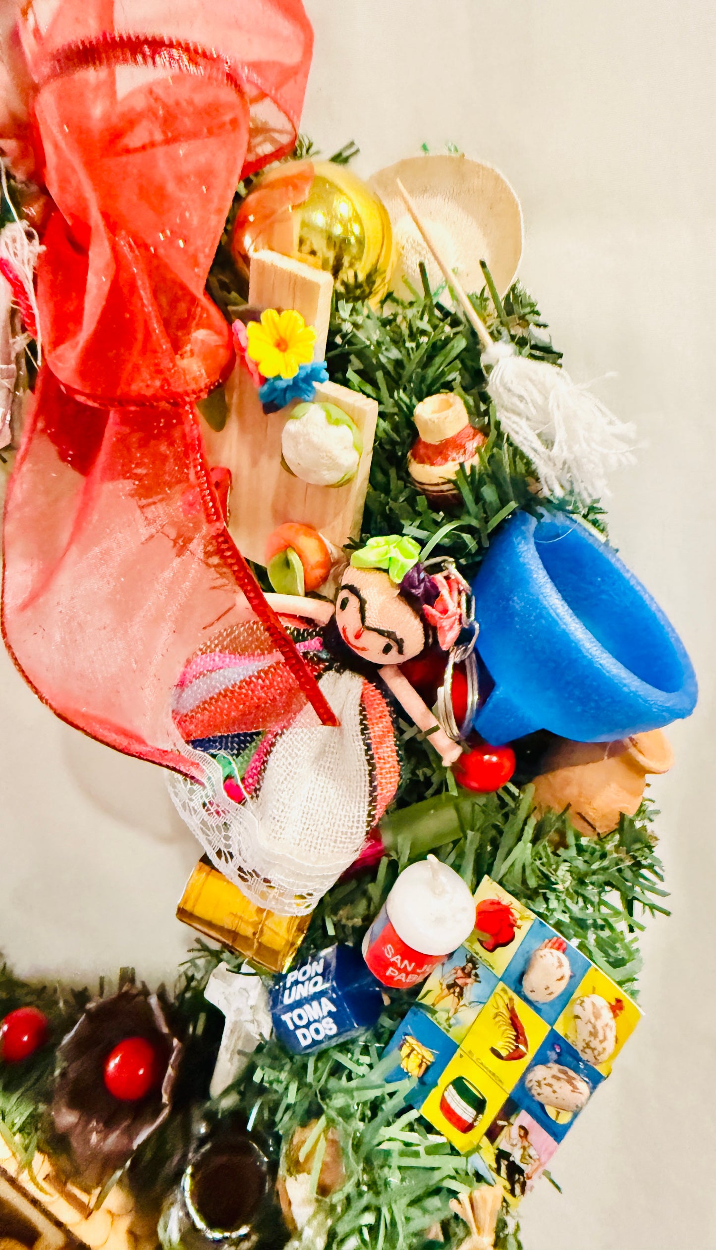 Handmade Mexican Christmas Wreath with Mexican Accessories Corona Navideña con Accesorios Mexicanos Artesanales