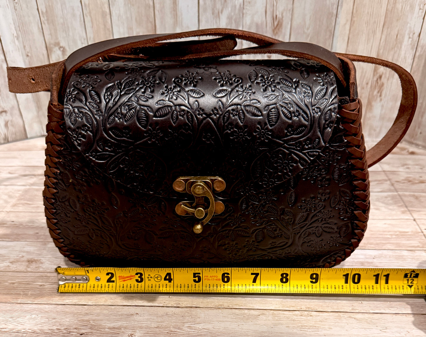Mexican Leather Tooled Handbag Bolsa Mexicana de Piel Cincelada