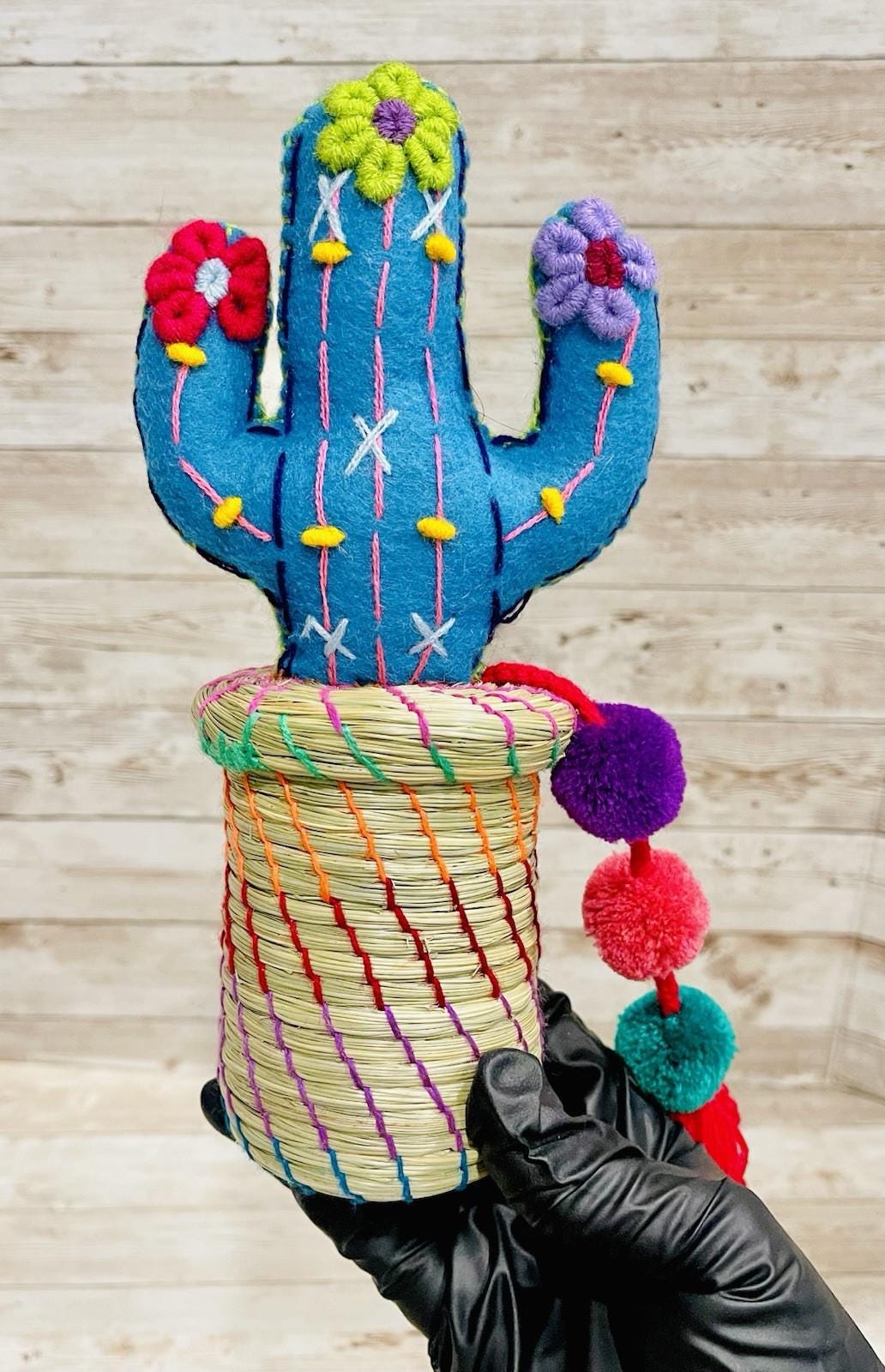 Joyero Artesanal Mexicano de Pompom Cacti Mexican Artesanal Cacti Jewelry Box