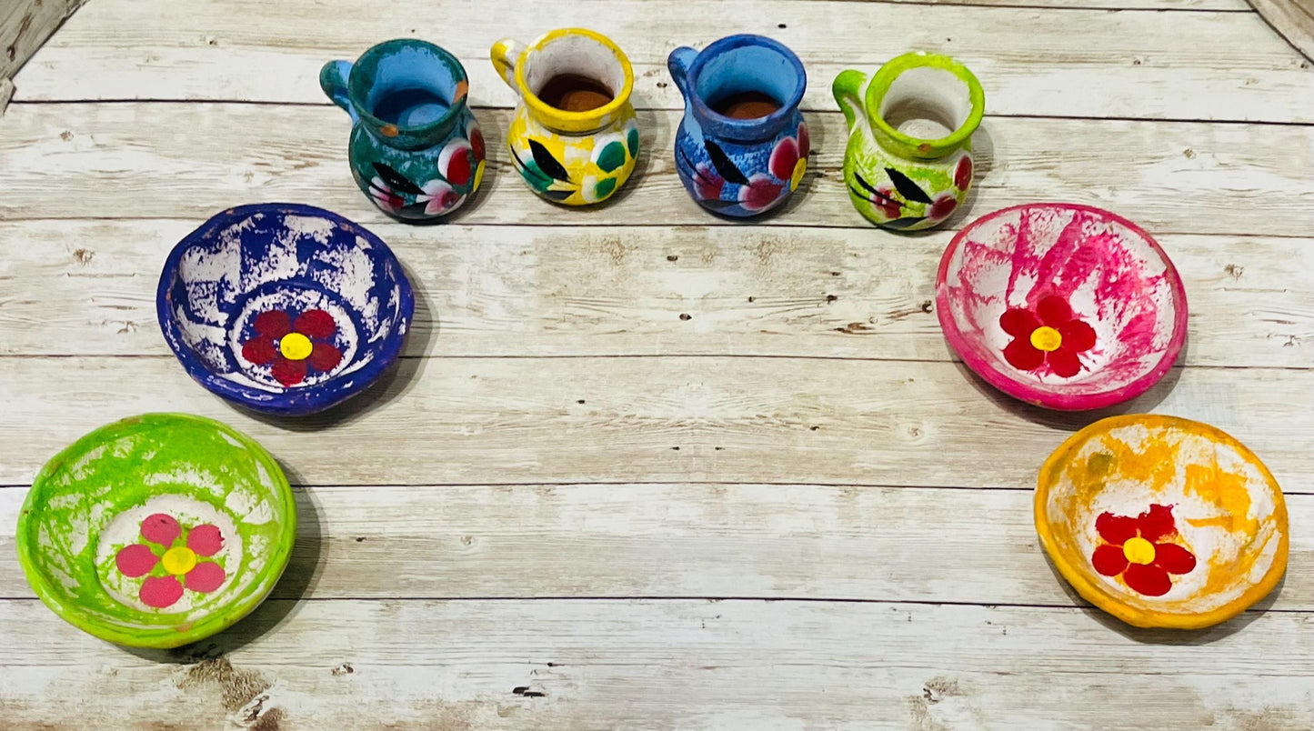 4 Platitos con 4 Tazitas de Barro Mexicano Chico 4 Small Mexican Clay Plate and 4 Terra Cota Clay Cups