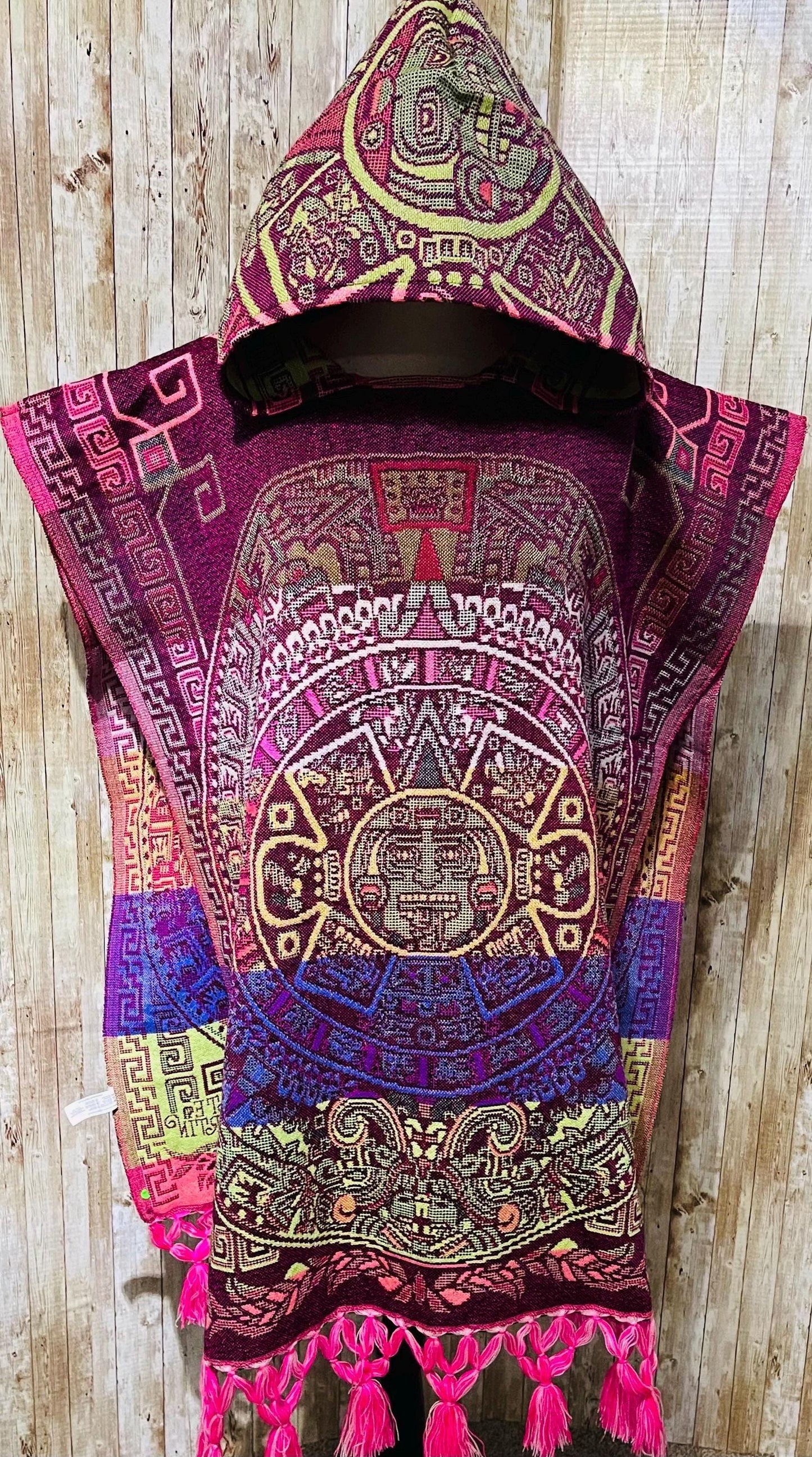 Gavan Poncho Mexicano Calendario Azteca con Gorro Aztec Calendar Mexican Poncho with Hoodie