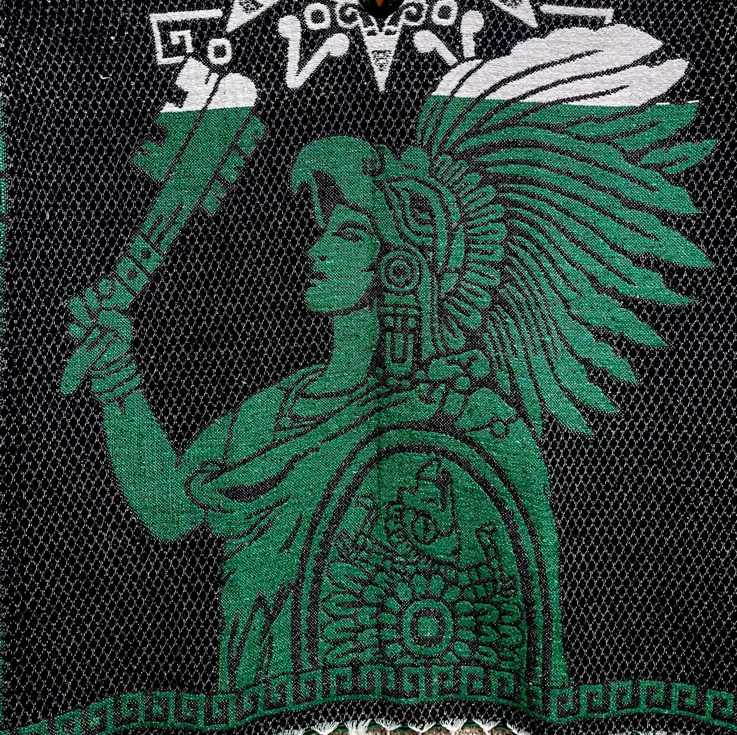 Mexican Poncho Aztec Calendar Poncho Gavan Calendario Azteca con Amor Eterno
