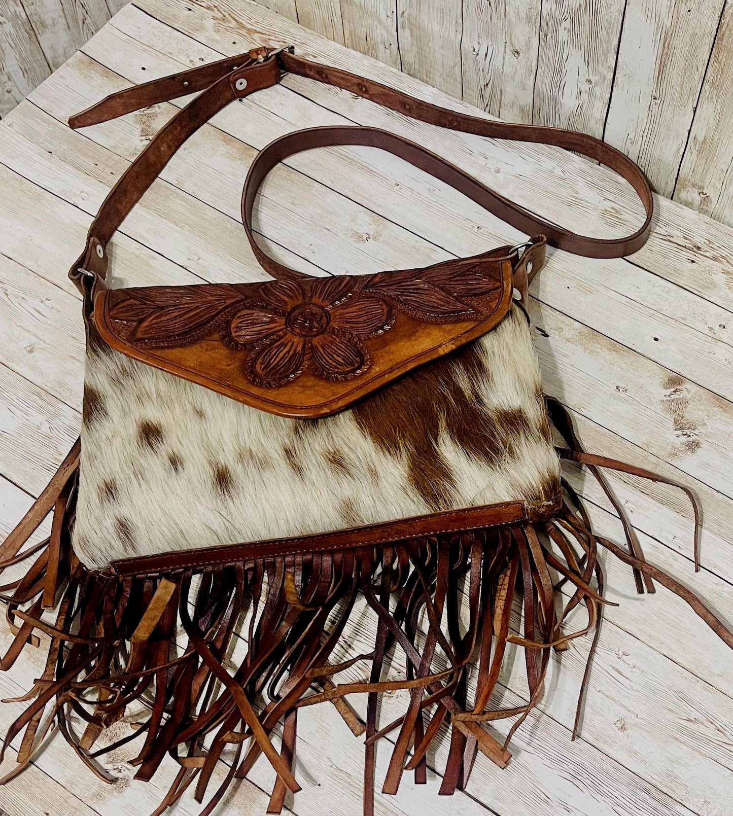 Handcrafted Western Mexican Leather Crossbody Purse with Fringes Bolsa Mexicana de Piel con Flecos
