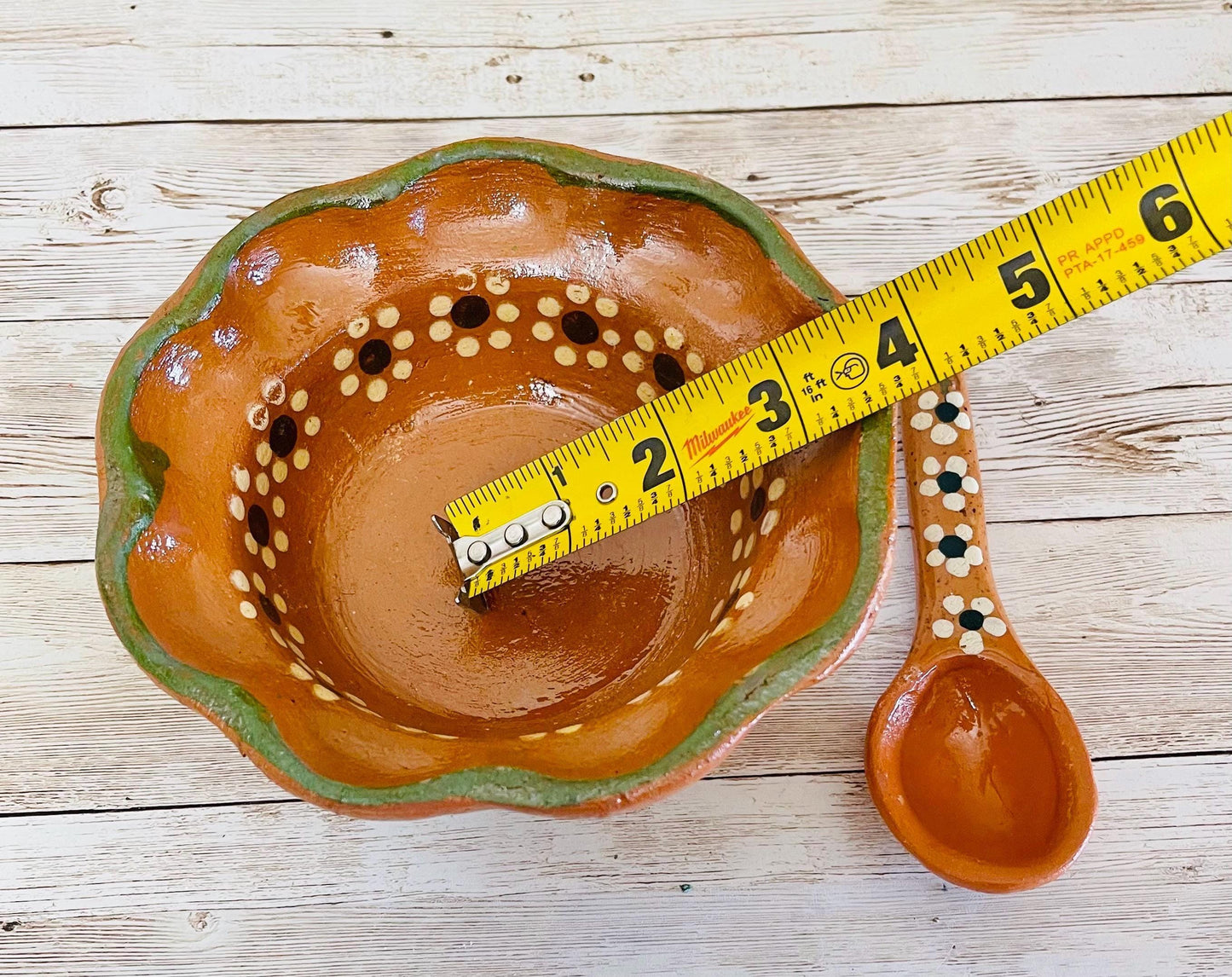 Mexican Terra Cota Bowls Salseros with  Spoons Plato Salsero de Barro con  Cuchara de Barro