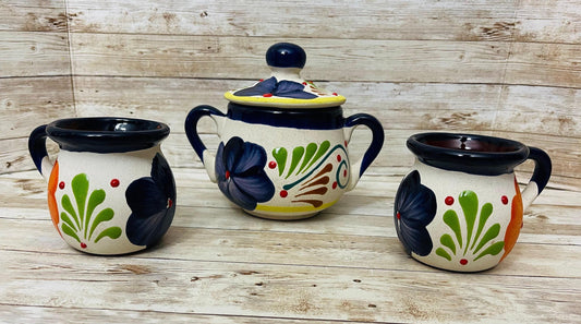 Terra Cotta Mexican Art Pottery Sugar Pot with 2 mugs. Azucarera artesanal mexicana engove con 2 tazas