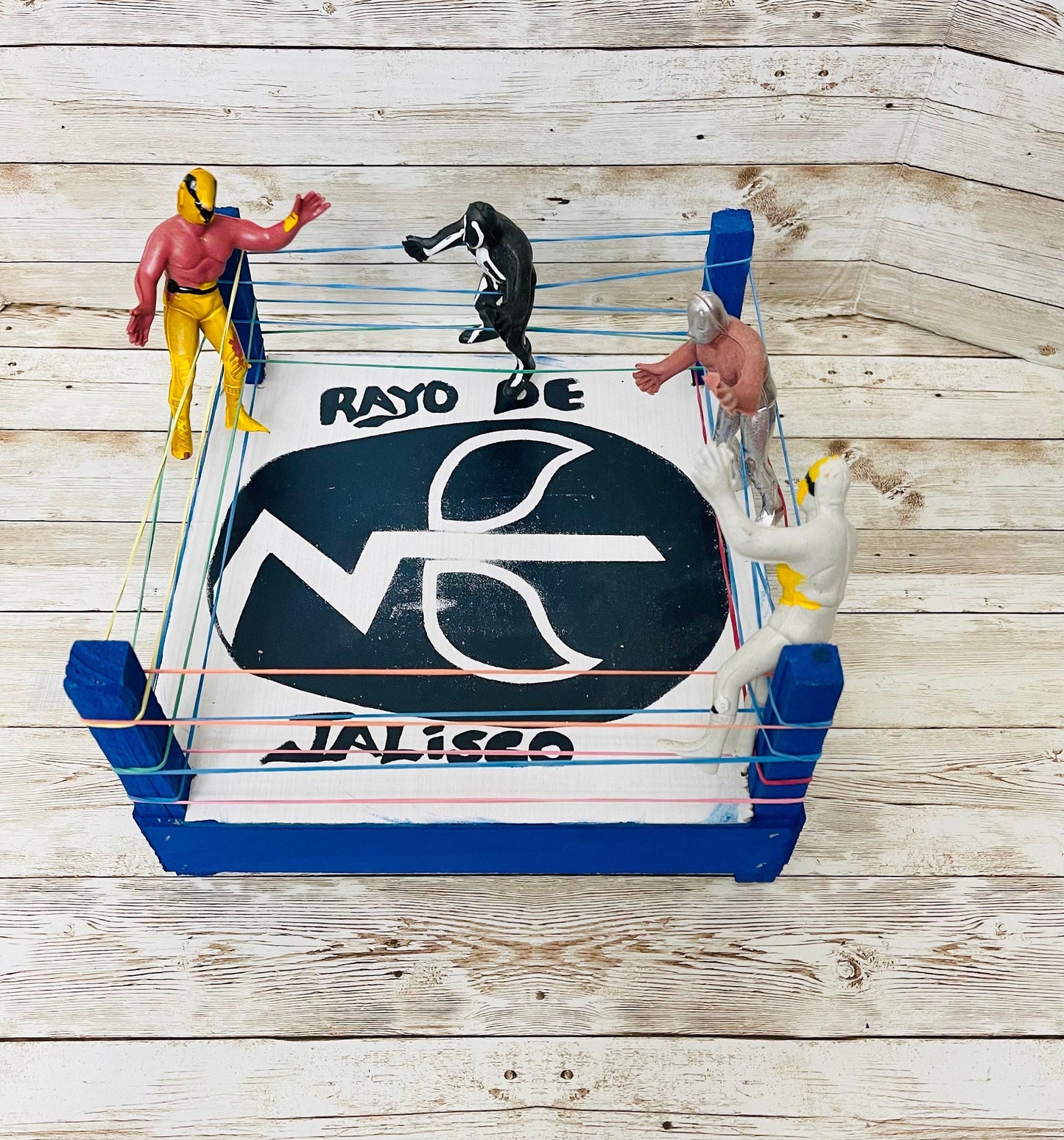 Mexican Lucha Libre Toy Wrestler Fighting Ring with 4 Luchadores Ring de Luchadores con 4 Figuras