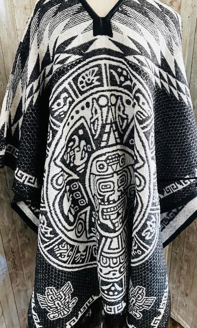 Mexican Poncho Aztec Calendar Poncho Gavan Calendario Azteca con Amor Eterno