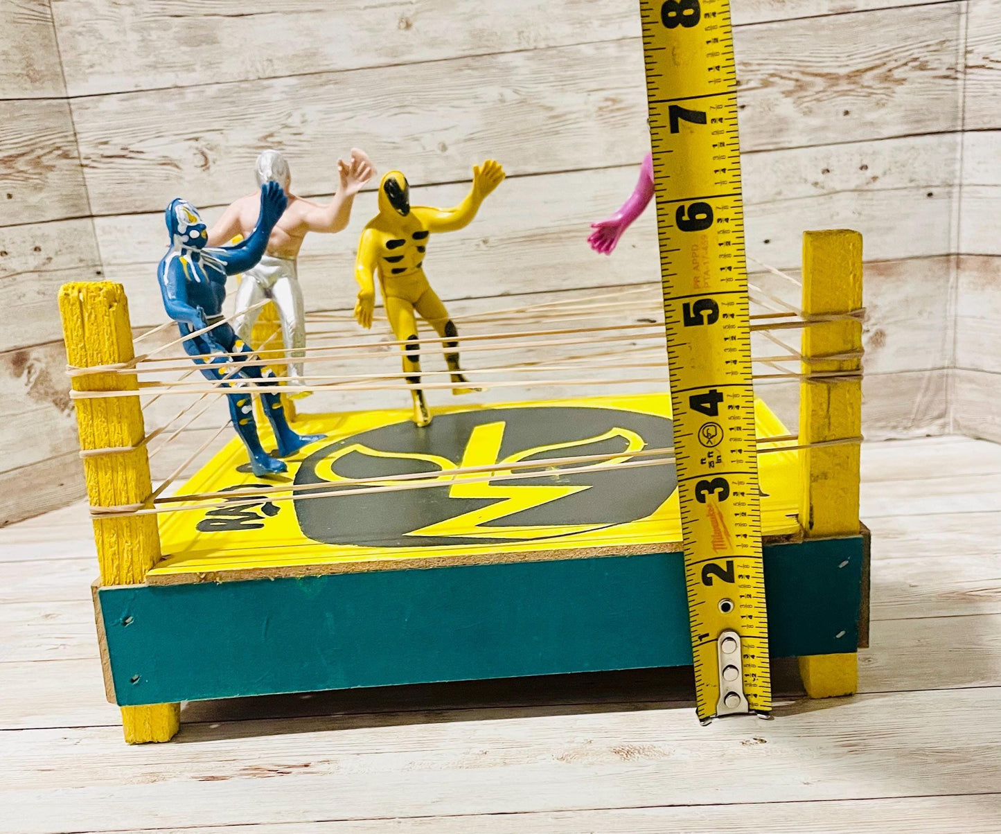 Mexican Lucha Libre Toy Wrestler Fighting Ring with 4 Luchadores Ring de Luchadores con 4 Figuras