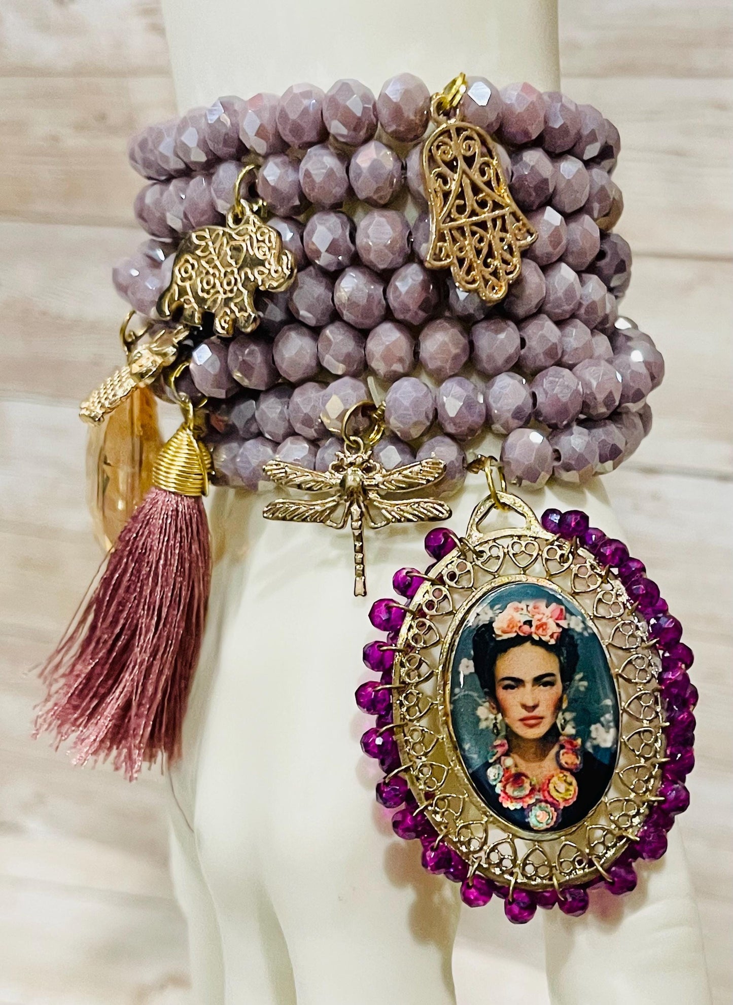 Handmade Mexican Frida Kahlo Artesanal Bracelets Set of 7 Beaded Bracelets Semanario Artesanal Mexicano de Frida Kahlo 7 Pulseras