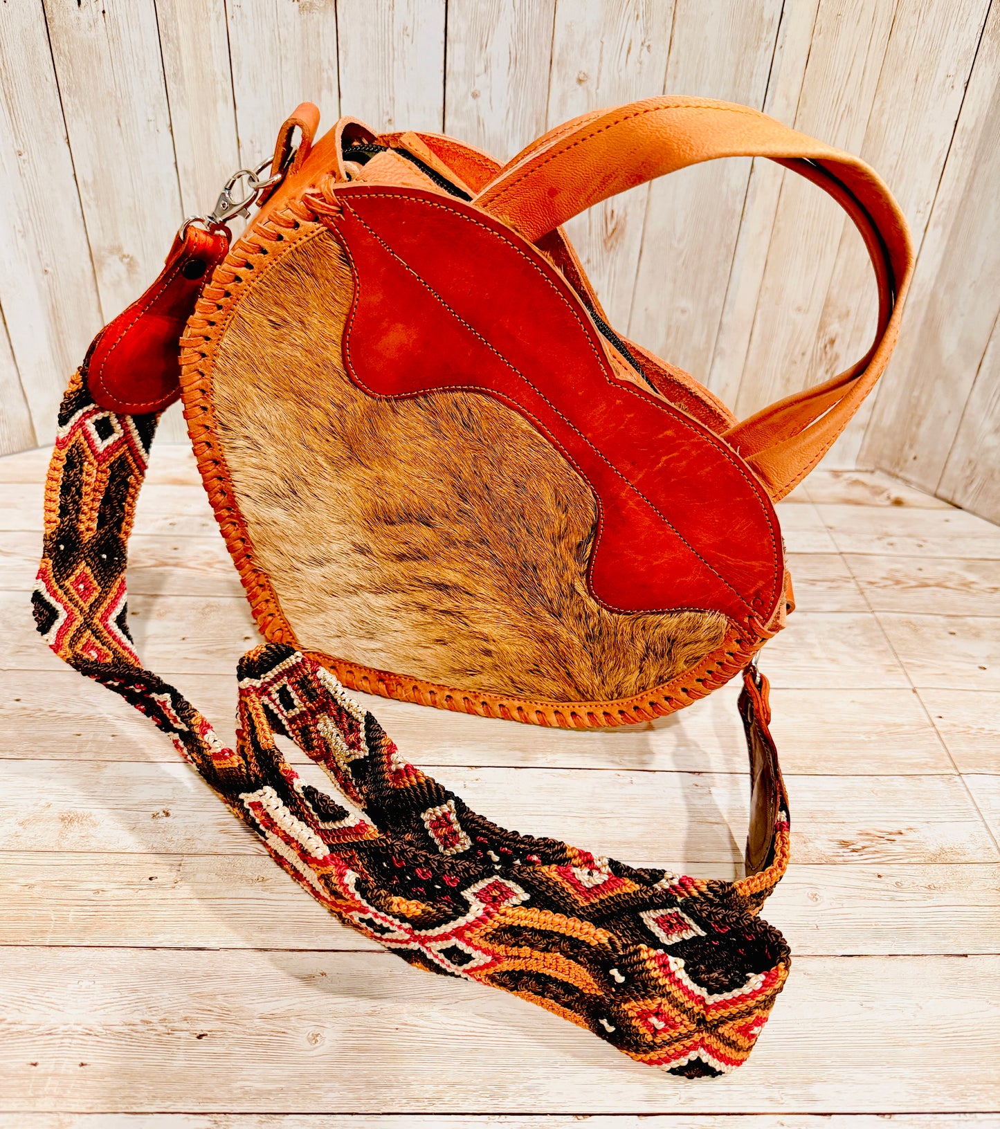 Mexican Cowhide Heart Shaped Leather Tooled Handbag Bolsa Mexicana Corazon de Piel y Cuero