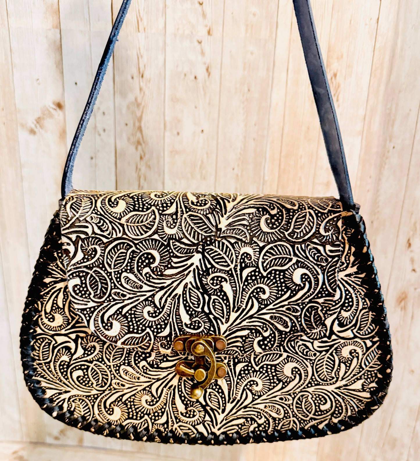 Mexican Leather Tooled Crossbody Handbag Bolsa Mexicana de Piel Cincelada