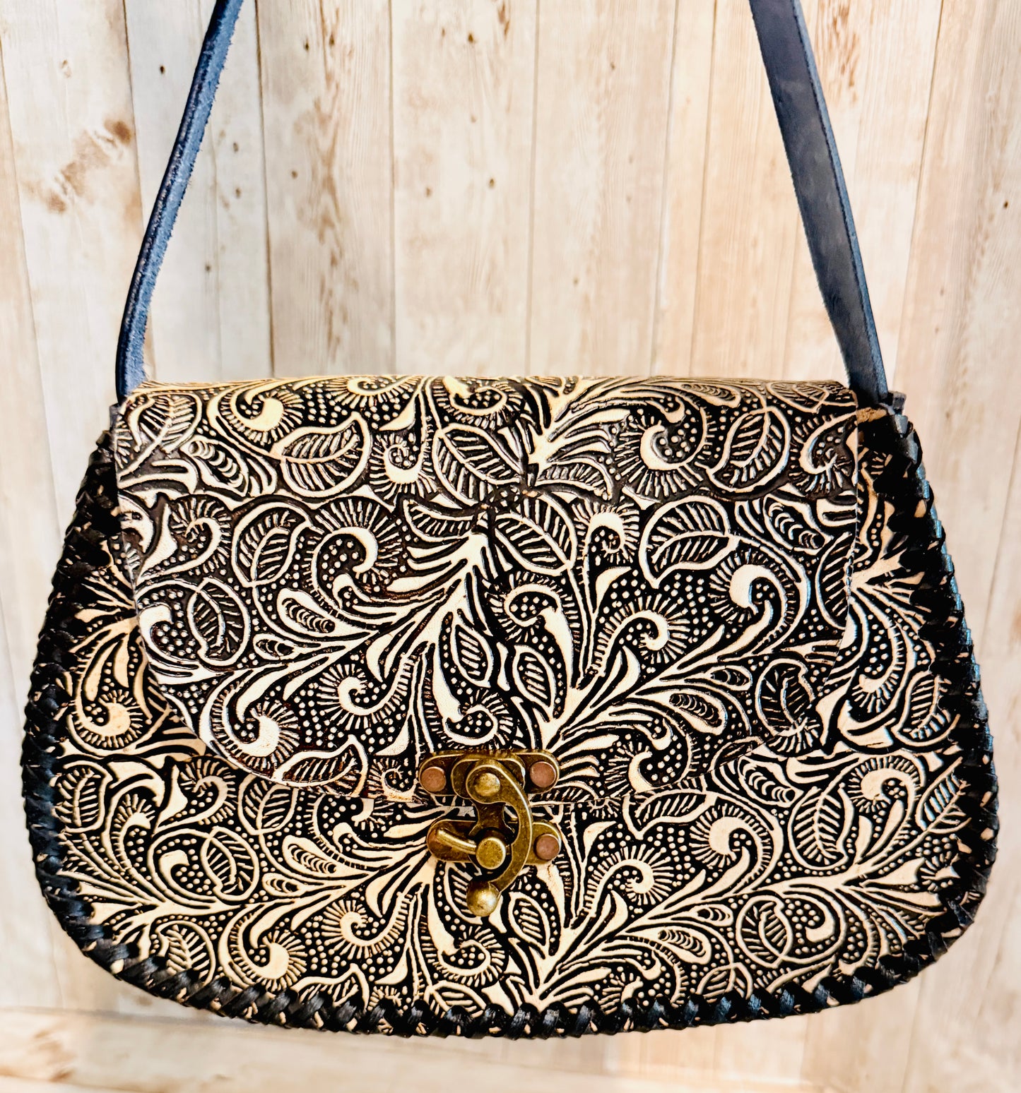 Mexican Leather Tooled Crossbody Handbag Bolsa Mexicana de Piel Cincelada