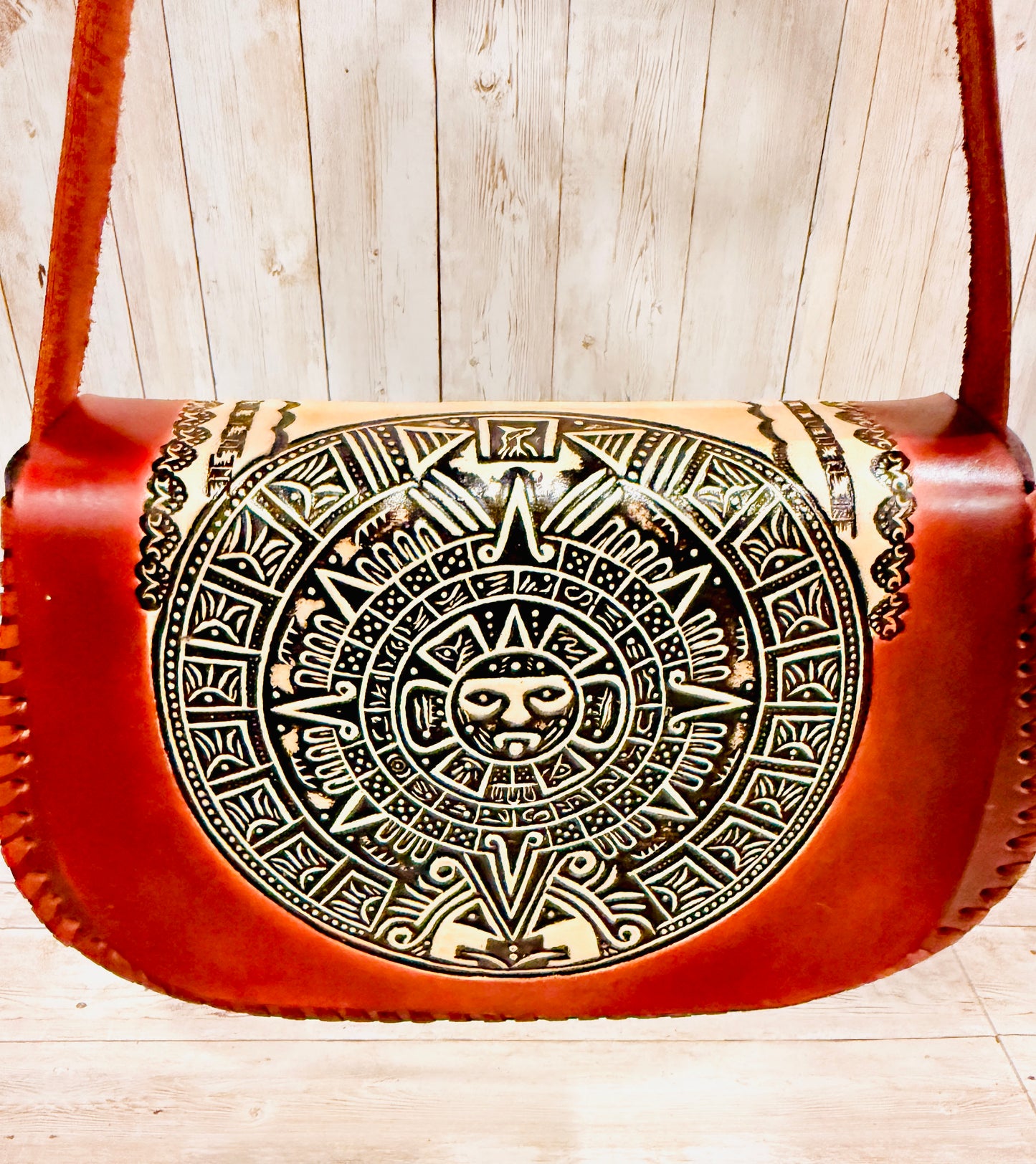 Mexican Leather Tooled Handbag Bolsa Mexicana de Piel Cincelada