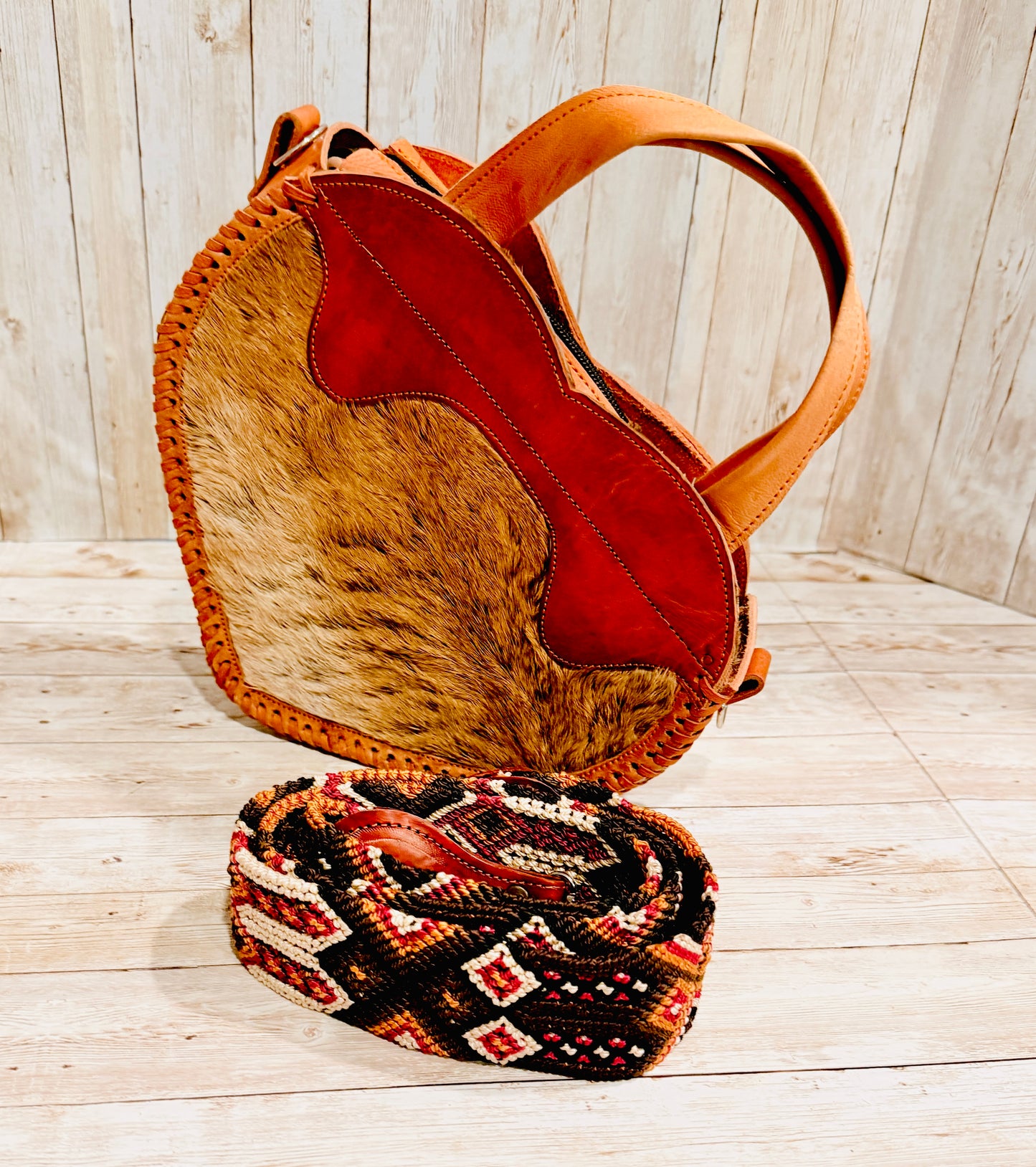 Mexican Cowhide Heart Shaped Leather Tooled Handbag Bolsa Mexicana Corazon de Piel y Cuero