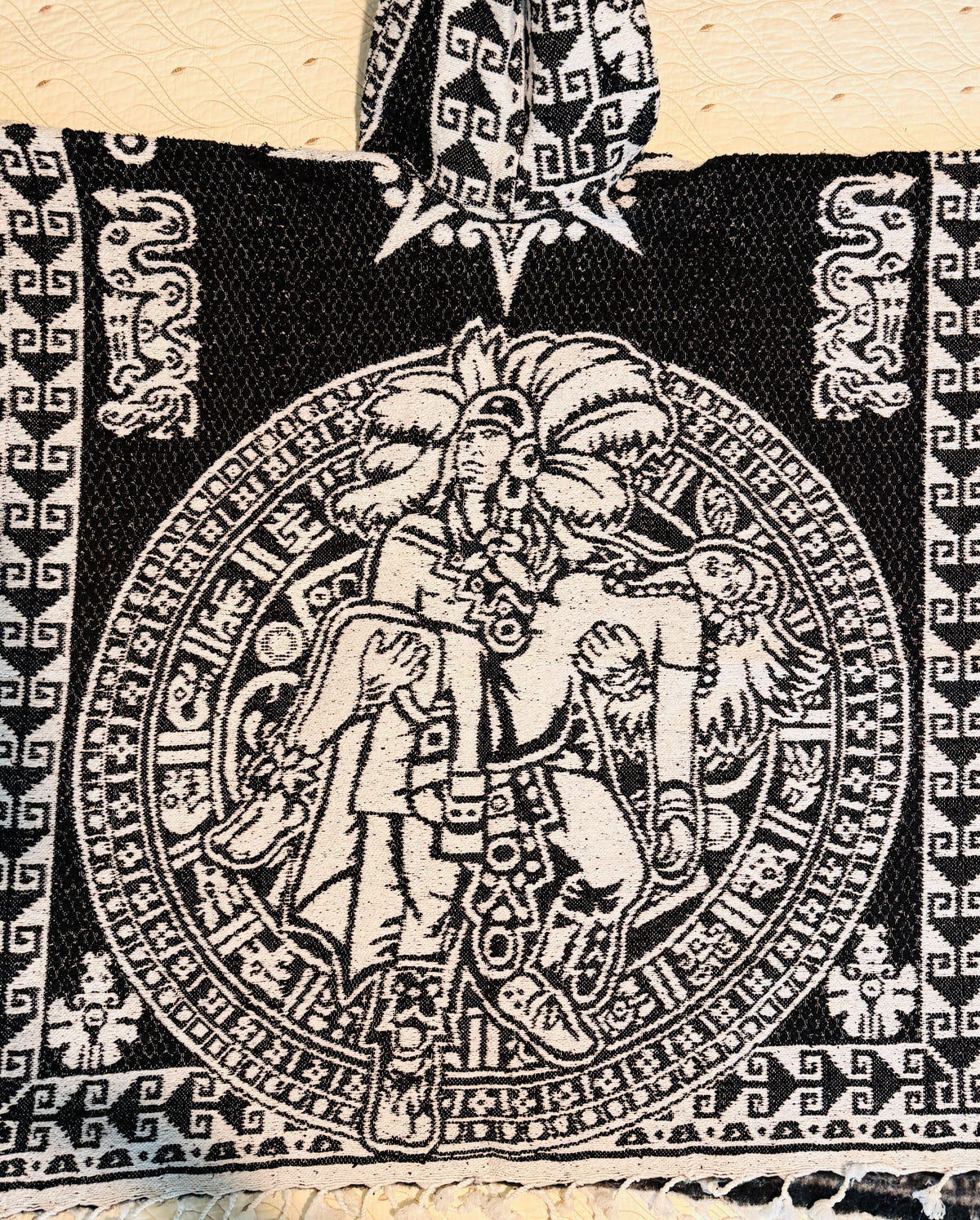 Poncho Mexicano  Calendario Azteca Con Gorro Mexican Aztec Calendar Poncho with Hoodie