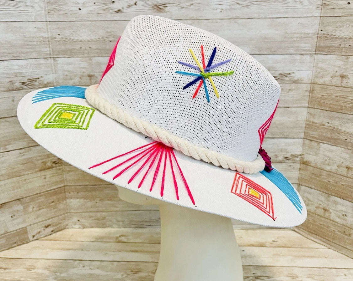 Classic Embroidered Panama Style Hat Large Sombrero Clásico Tipo Panama con Bordado Fino