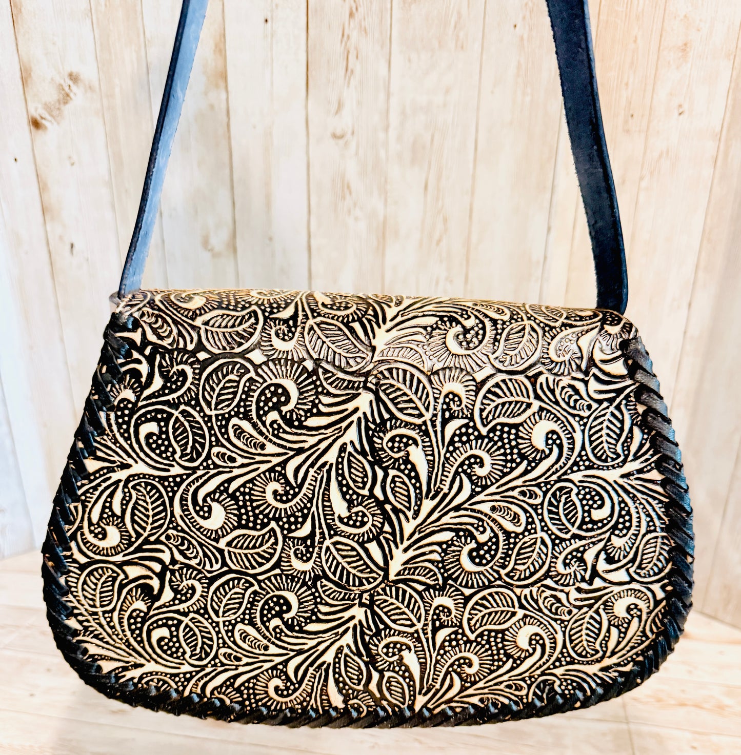 Mexican Leather Tooled Crossbody Handbag Bolsa Mexicana de Piel Cincelada