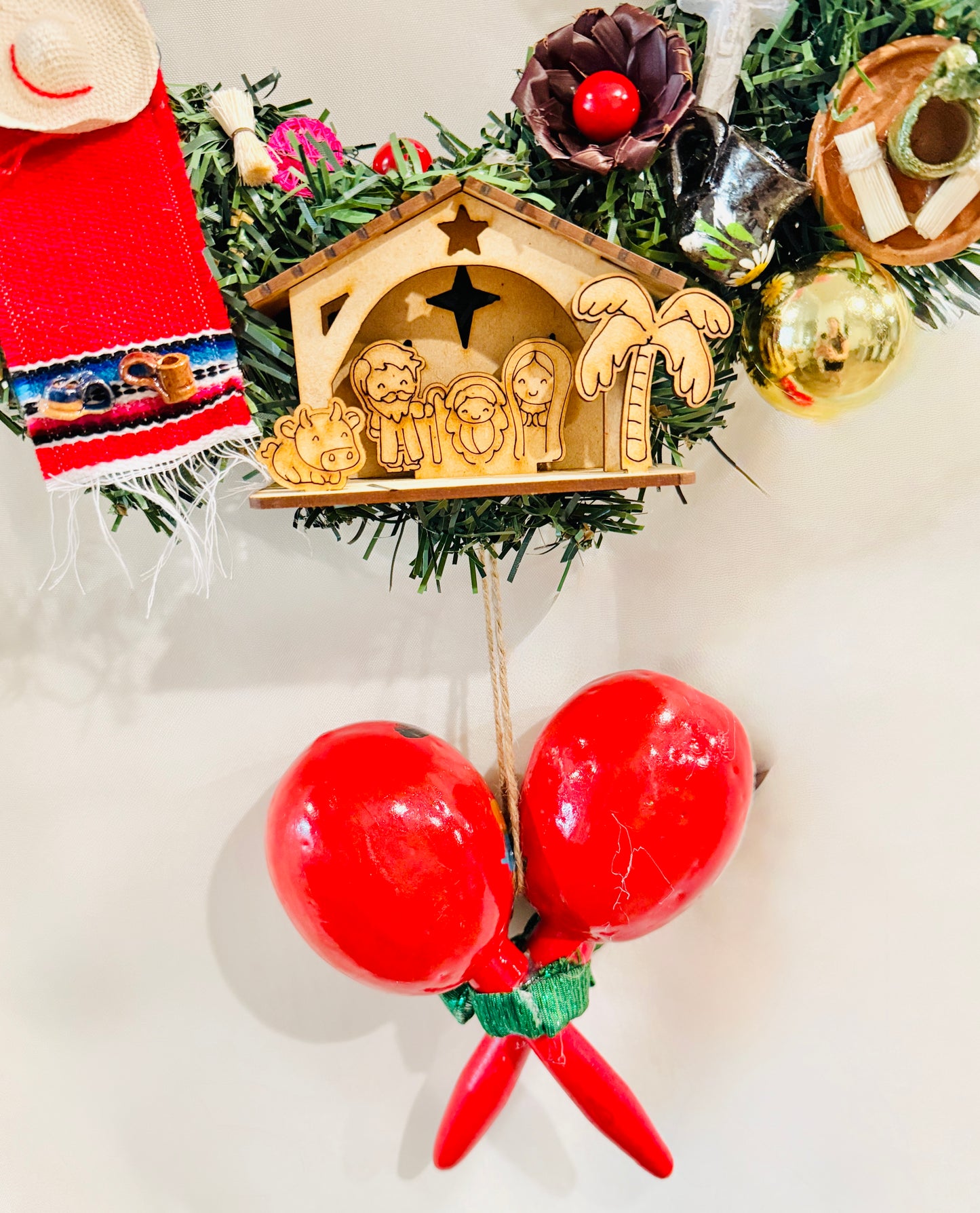 Handmade Mexican Christmas Wreath with Mexican Accessories Corona Navideña con Accesorios Mexicanos Artesanales