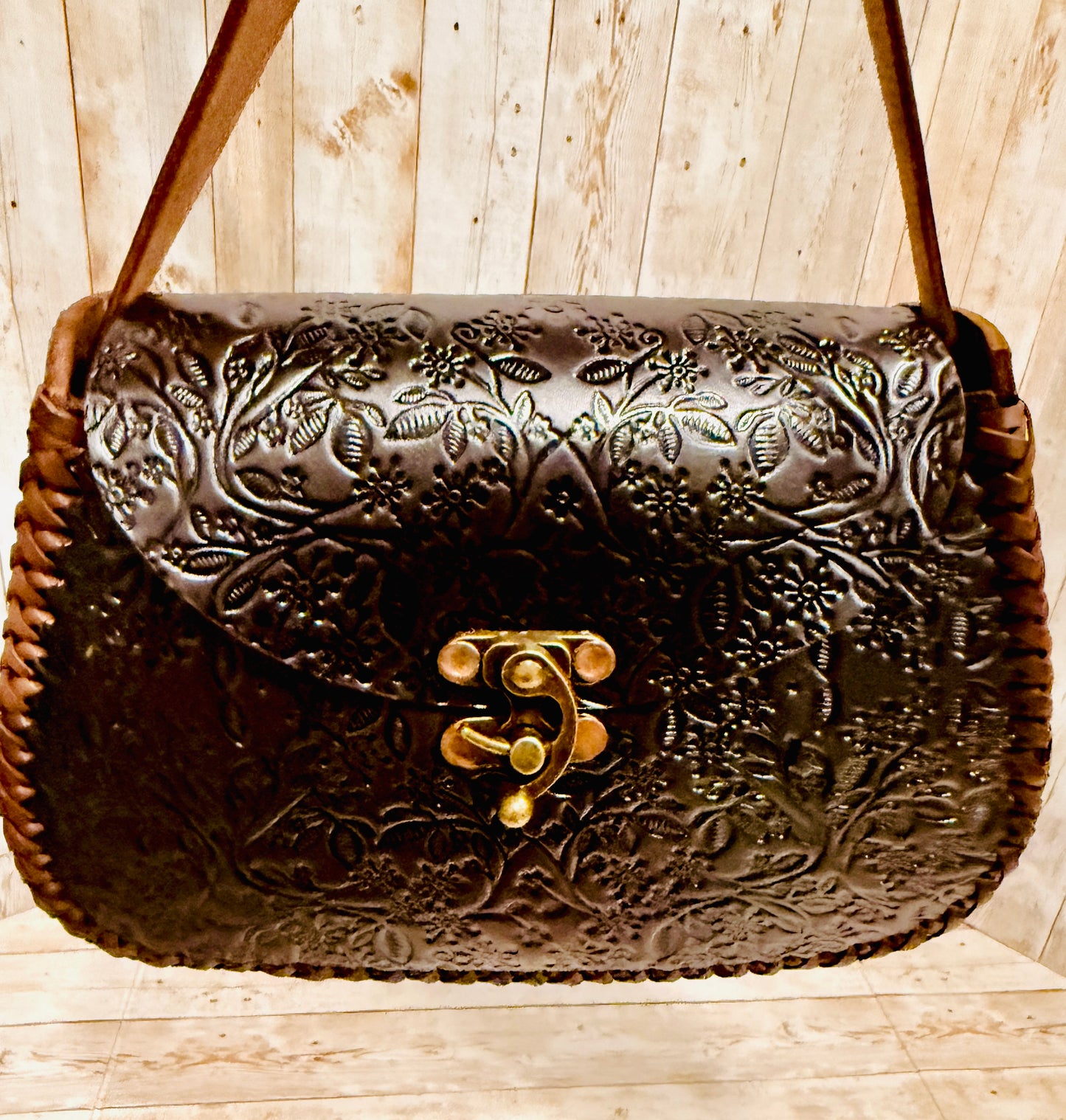 Mexican Leather Tooled Handbag Bolsa Mexicana de Piel Cincelada
