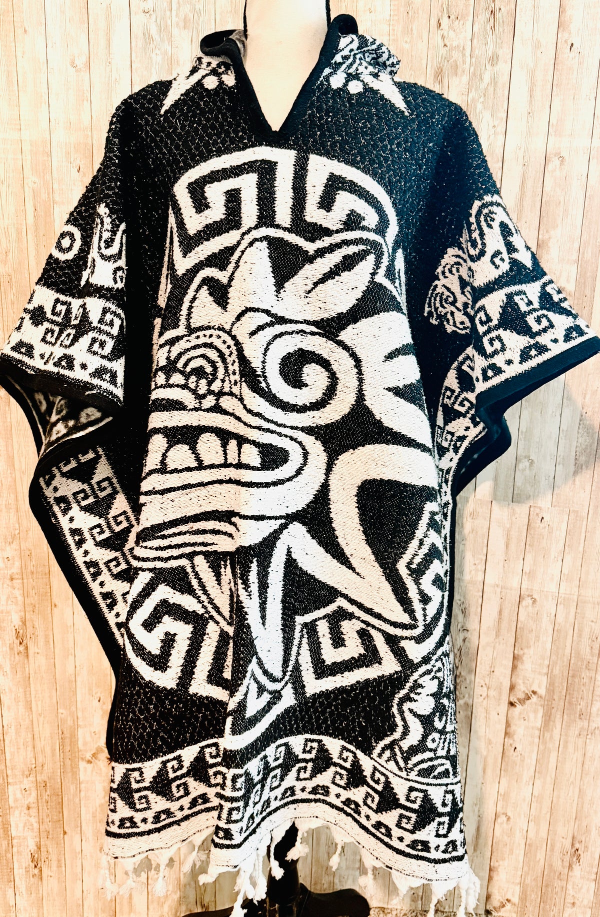 Poncho Mexicano  Calendario Azteca Con Gorro Mexican Aztec Calendar Poncho with Hoodie