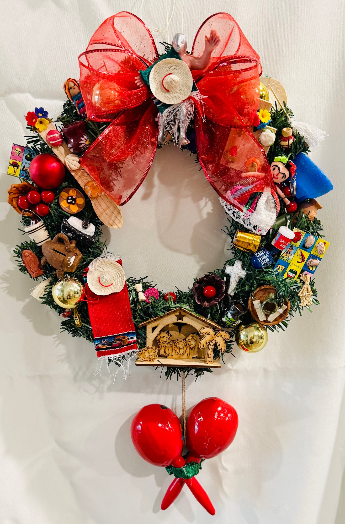 Handmade Mexican Christmas Wreath with Mexican Accessories Corona Navideña con Accesorios Mexicanos Artesanales