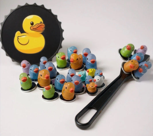 Fichas Luminosas de Patitos con Pala Magnetica y Corcholata Resin Filler Luminous Chips Duckies for Bingo Cards with Magnetic Wand and Container