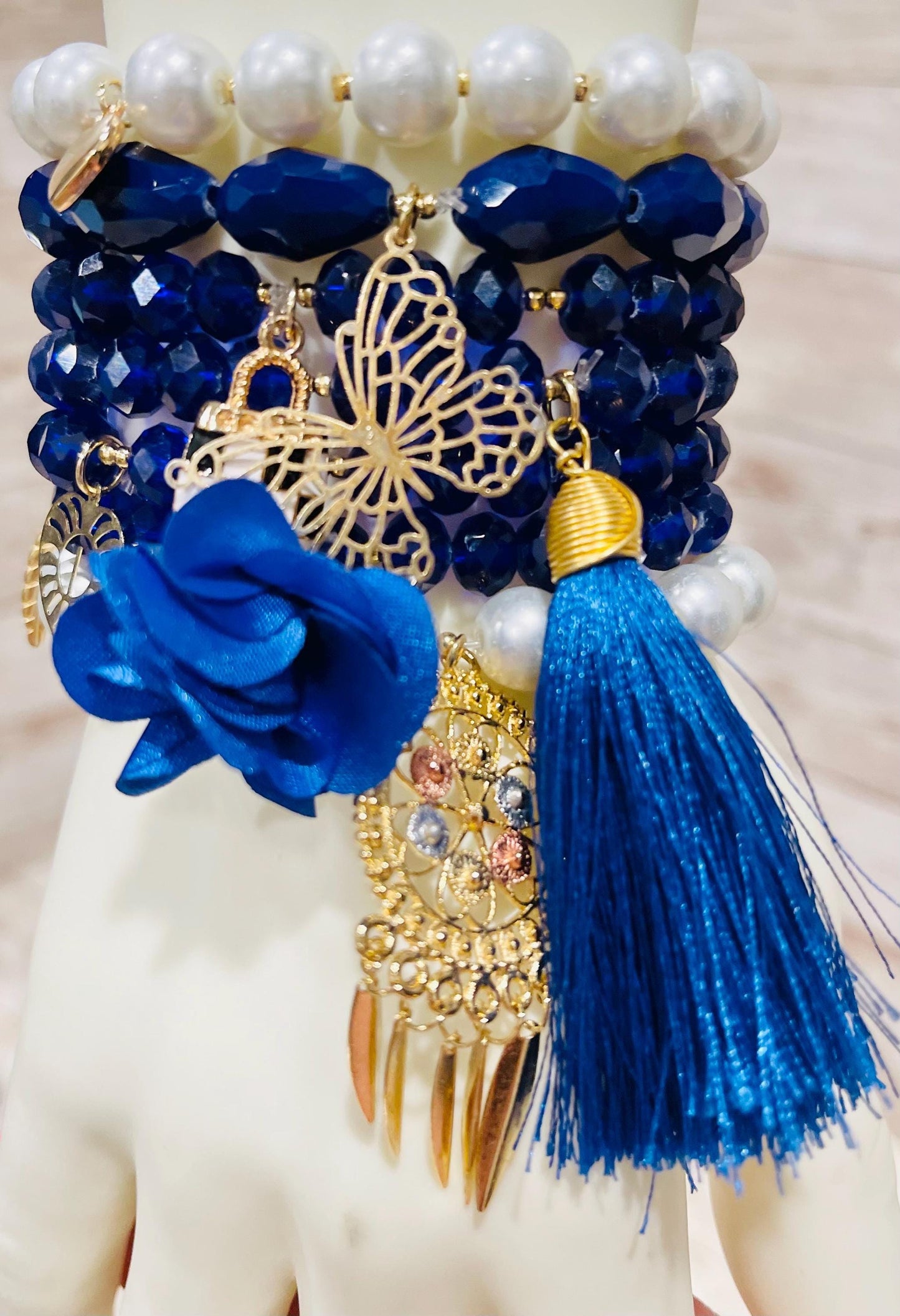 Handmade Mexican Artesanal Bracelets Set of 7 Beaded Bracelets Semanario Artesanal Mexicano 7 Pulseras