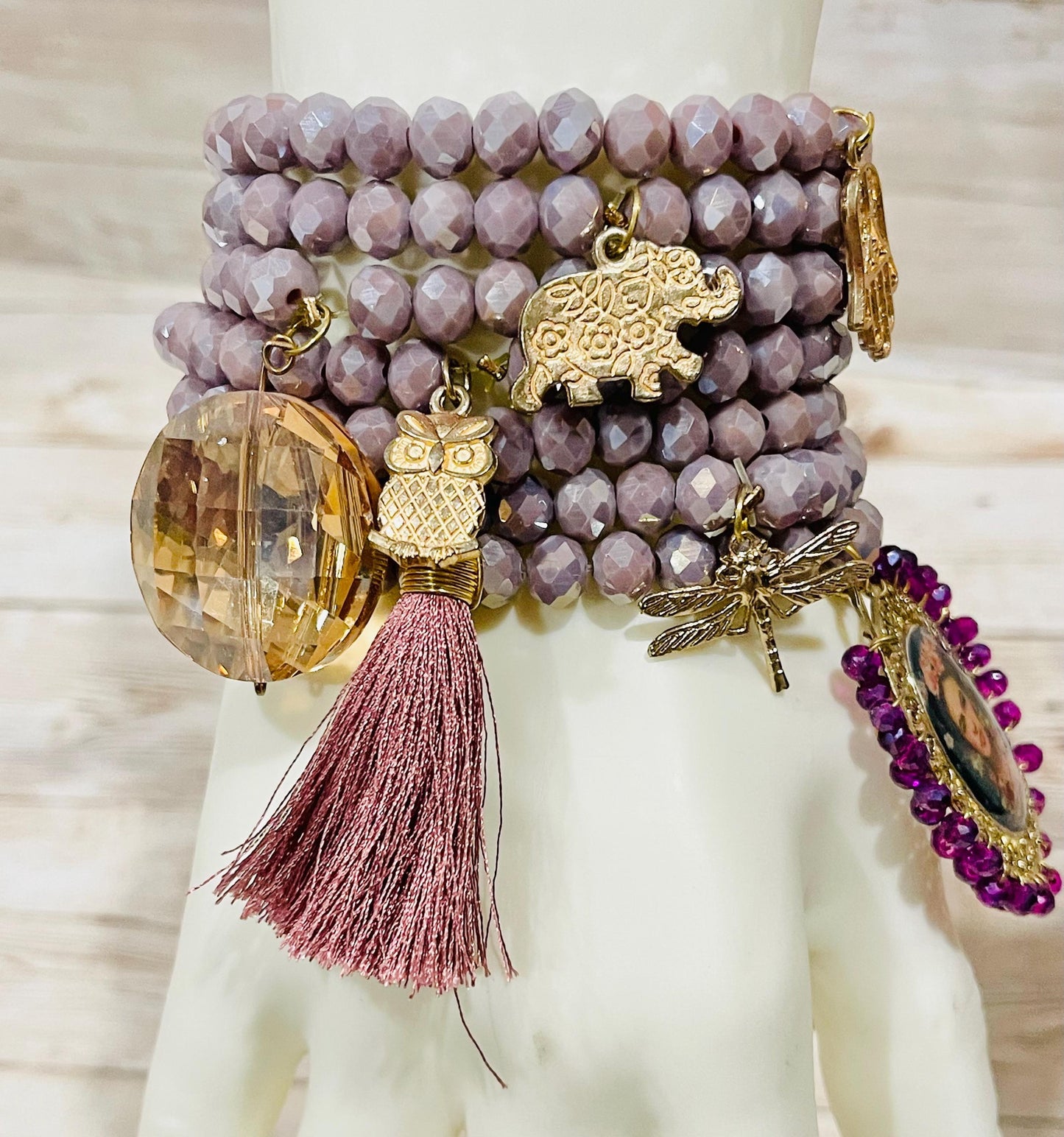Handmade Mexican Frida Kahlo Artesanal Bracelets Set of 7 Beaded Bracelets Semanario Artesanal Mexicano de Frida Kahlo 7 Pulseras