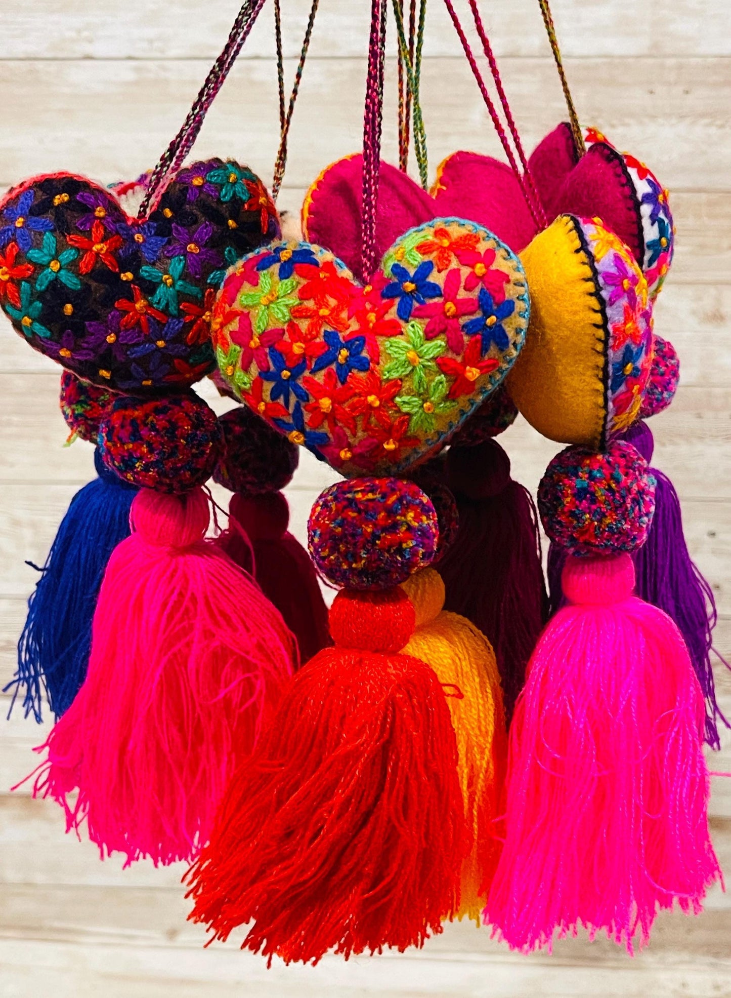 Mexican Heart Shaped Tassle Pom Poms Tassle  Pompones Colgantes Artesanales Mexicanos de Corazon