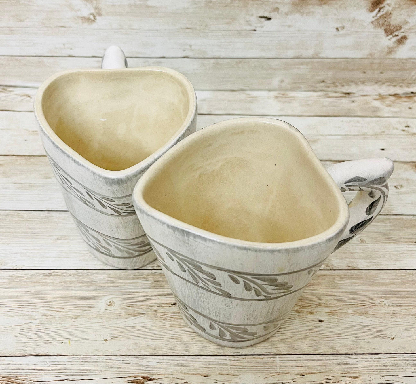 2x Mexican Ceramic Heart Shaped Pottery Cups 2x Tazas de Ceramica Mexicanas en Forma de Corazon