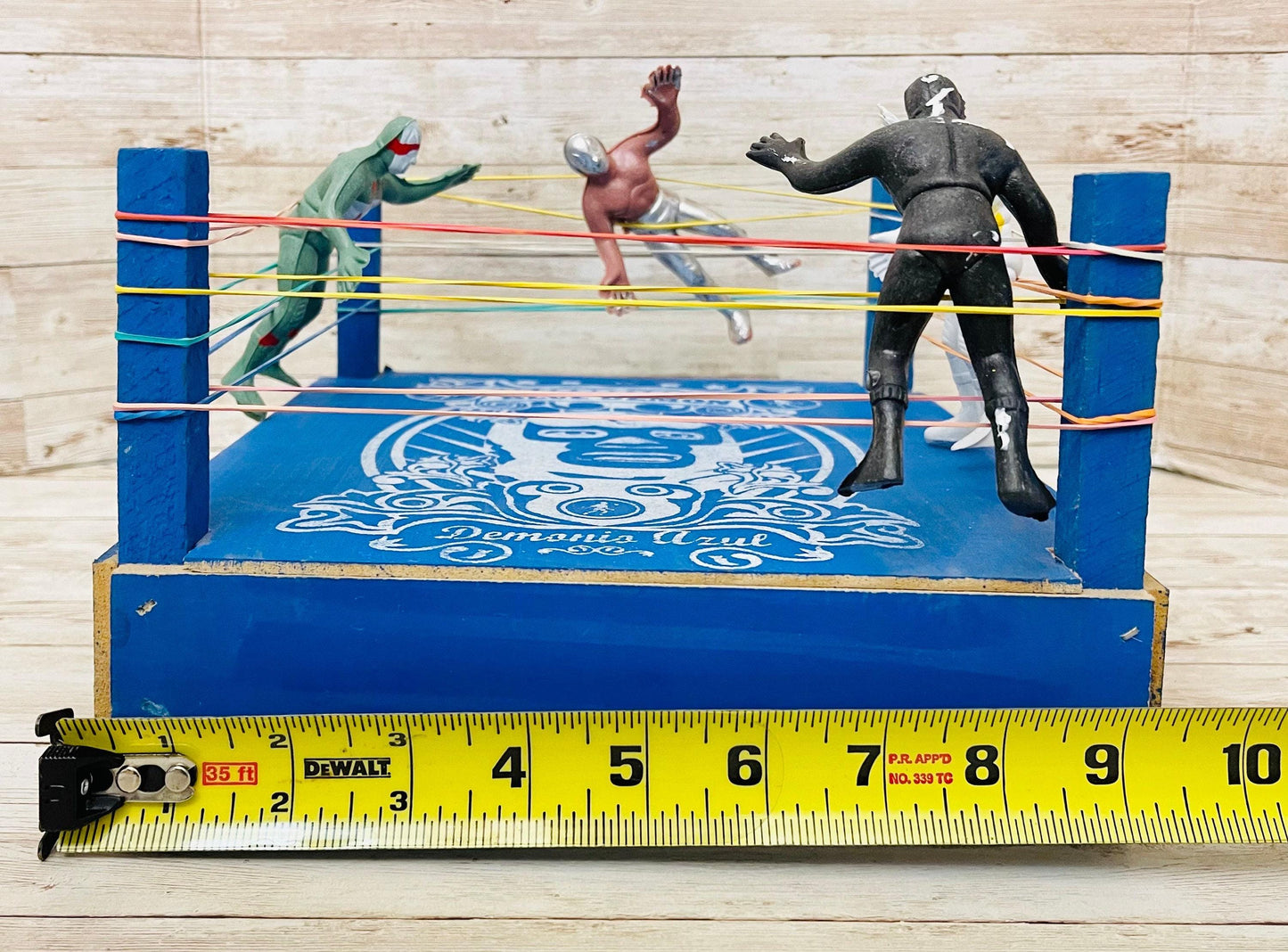 Mexican Lucha Libre Toy Wrestler Fighting Ring with 4 Luchadores Ring de Luchadores con 4 Figuras