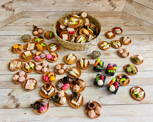 Miniature Day of the Dead Food Offering Plates Comida de Ofrendas para Dia De Los Muertos La Comidita Se Envia Surtida