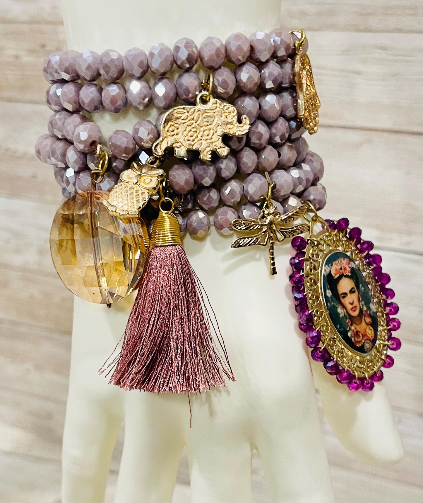 Handmade Mexican Frida Kahlo Artesanal Bracelets Set of 7 Beaded Bracelets Semanario Artesanal Mexicano de Frida Kahlo 7 Pulseras