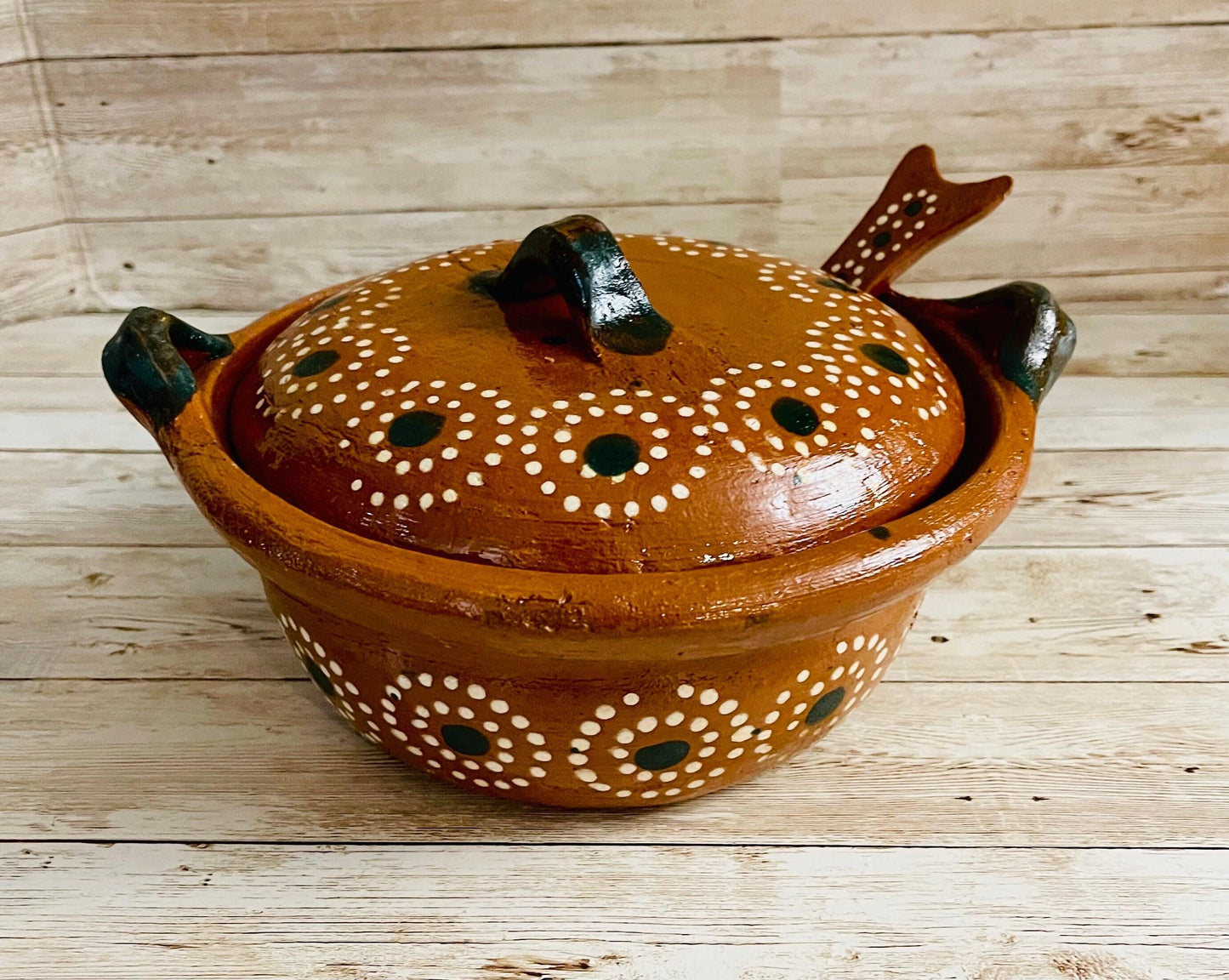 Mexican Casserole with Lid and Spoon Cazuela de Barro con Tapa y Cuchara